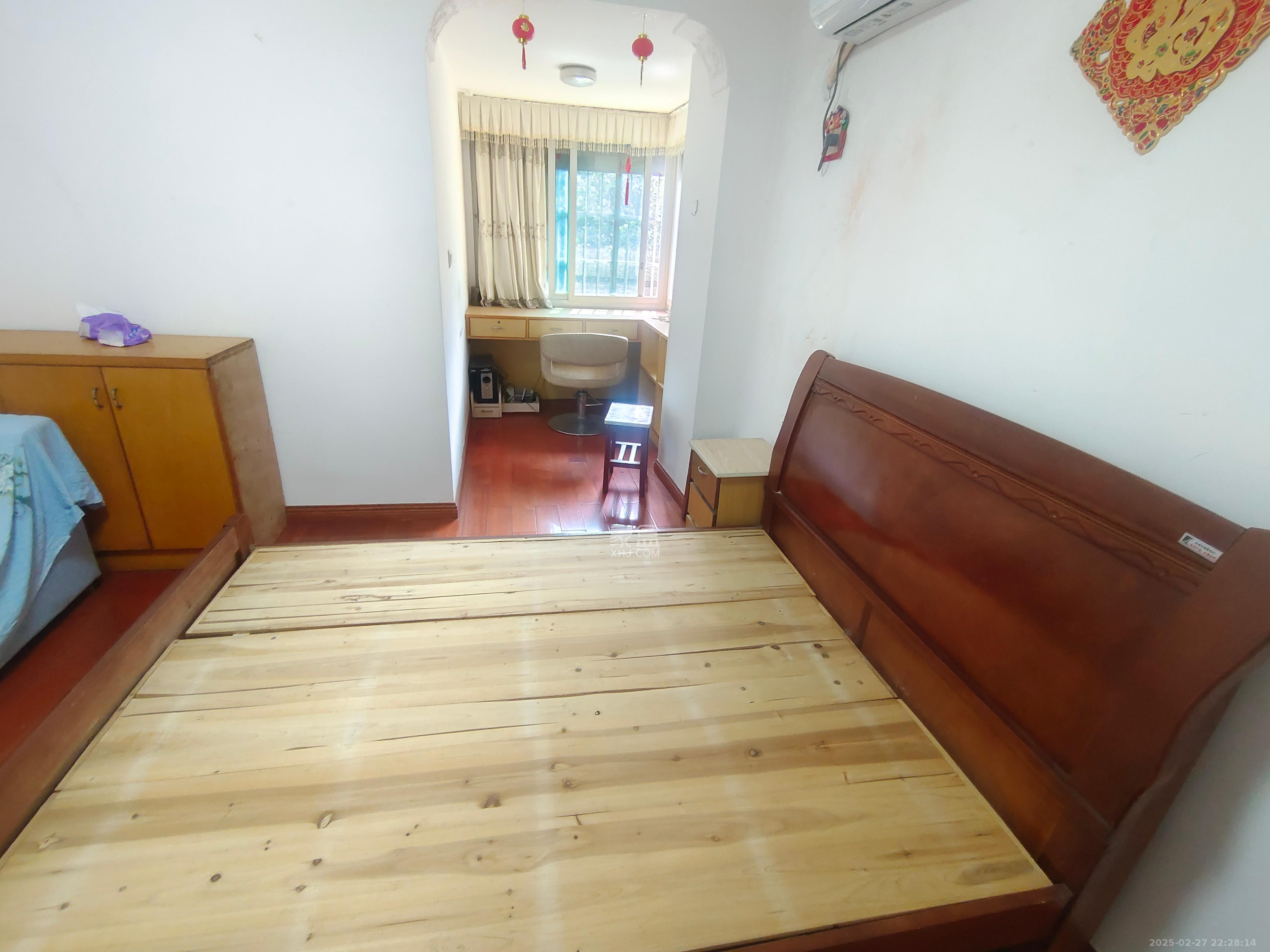 星城名典  3室1厅1卫    2000.0元/月 星城名典  3室1厅1卫    2000.0元/月室内图