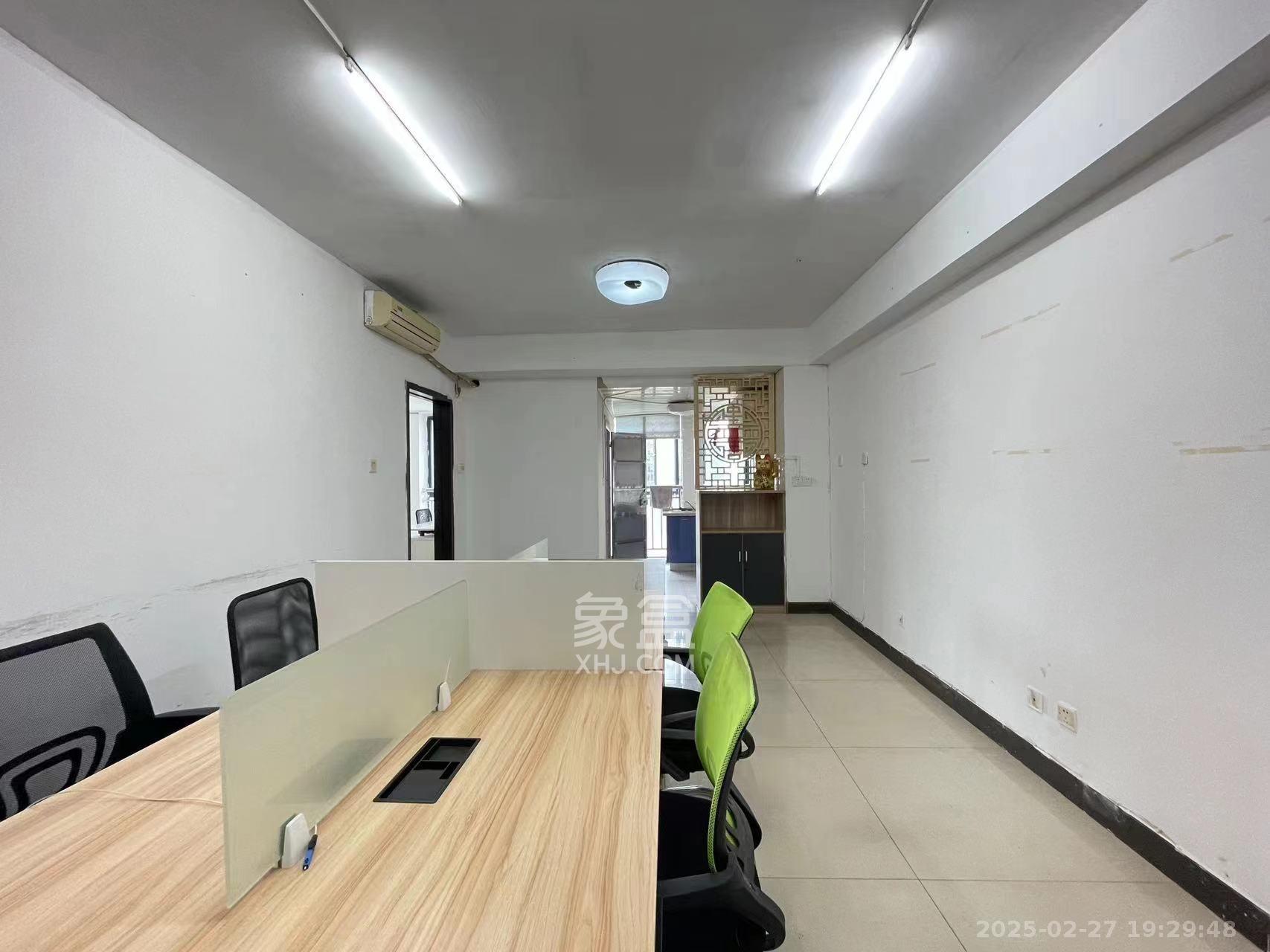 东一国际 1室1厅1卫 2200.0元/月 东一国际 1室1厅1卫 2200.0元/月室内图