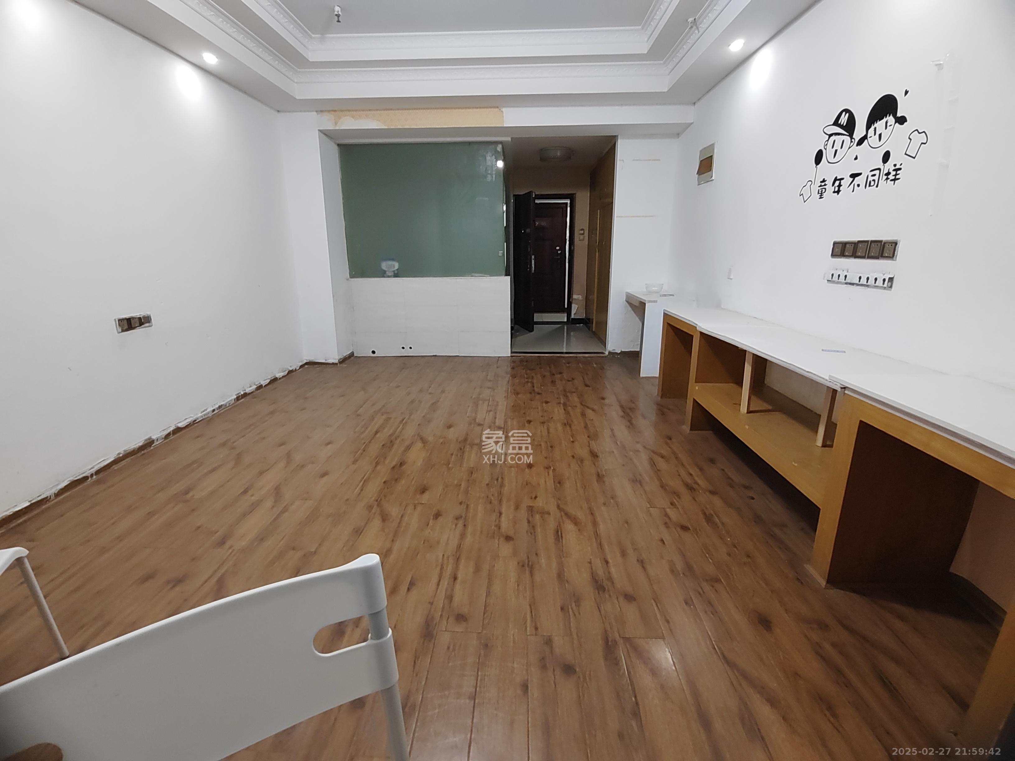 奥克斯广场  1室1厅1卫   1500.00元/月室内图