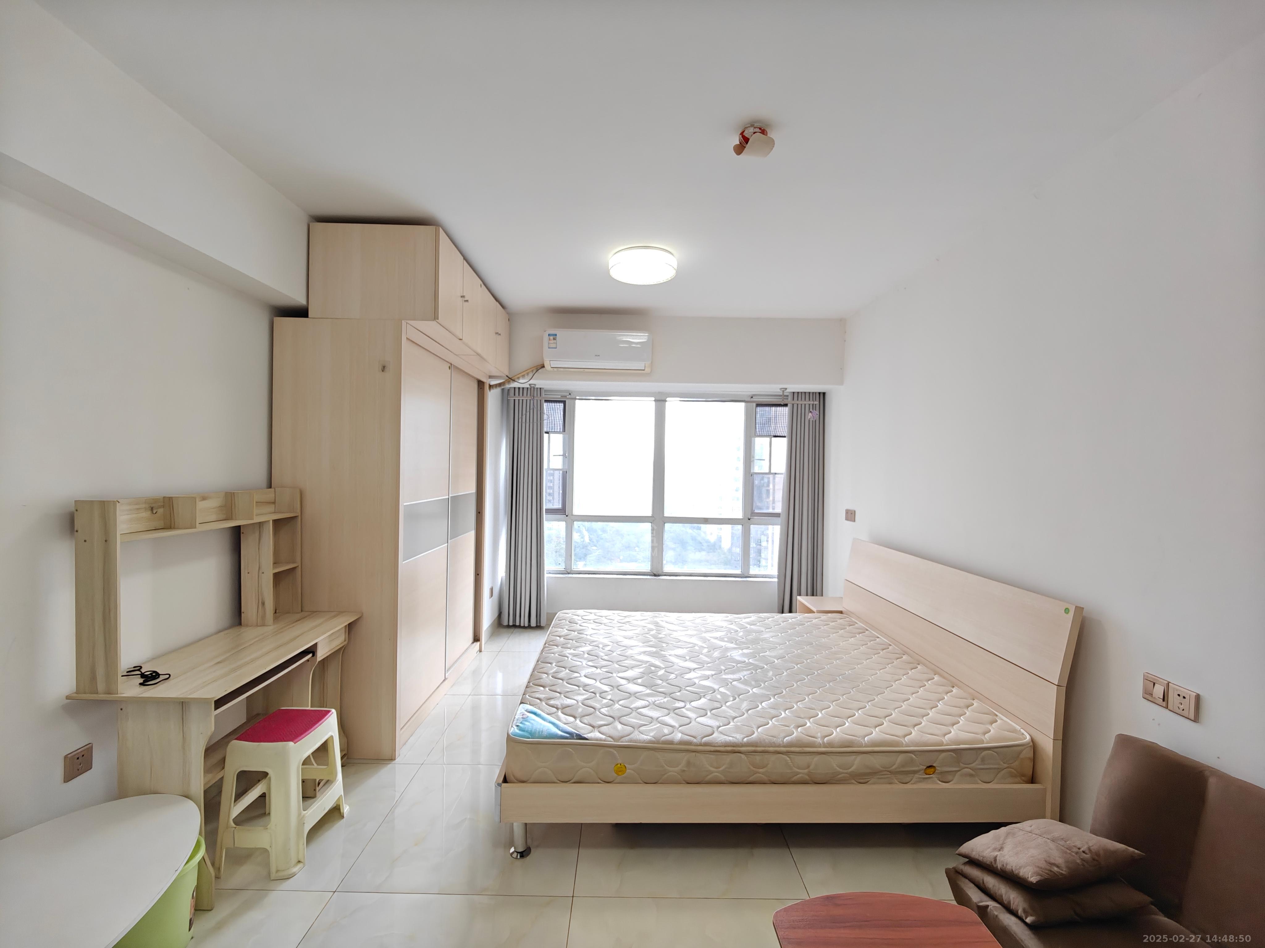 美的城三期 1室1厅1卫 1300.0元/月 美的城三期 1室1厅1卫 1300.0元/月室内图