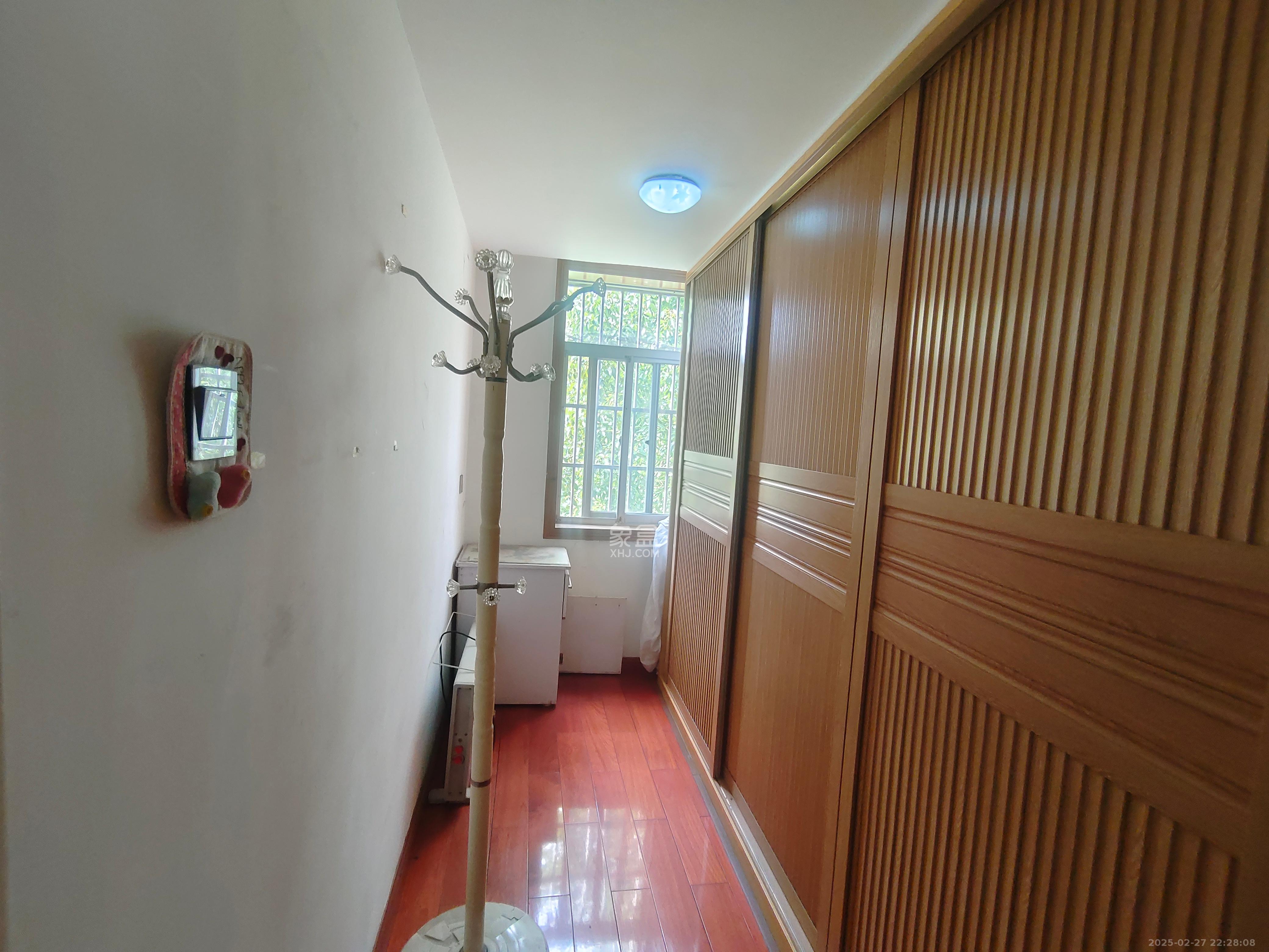 星城名典  3室1厅1卫    2000.0元/月 星城名典  3室1厅1卫    2000.0元/月室内图