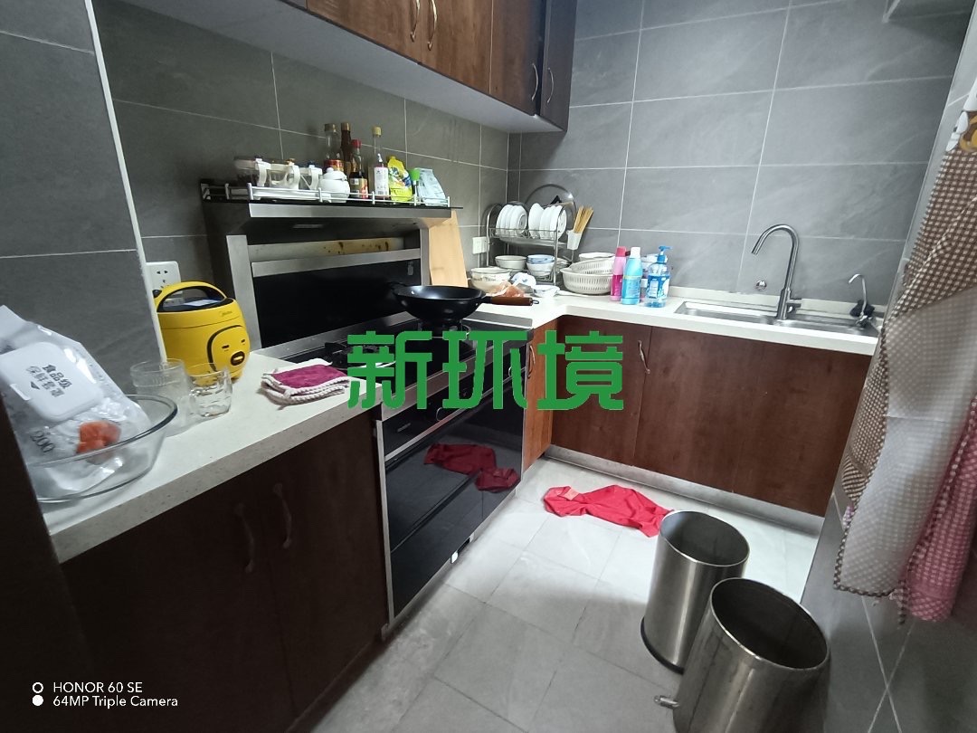 裕兴山水  2室2厅1卫   53.80万客厅