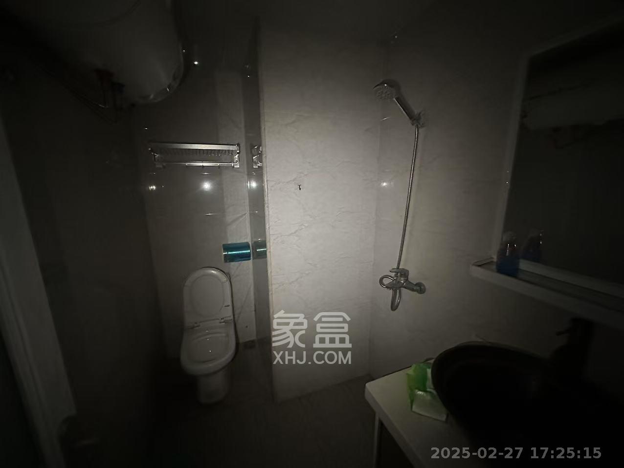 江山帝景哈佛  1室1厅1卫    1300.0元/月 江山帝景哈佛  1室1厅1卫    1300.0元/月