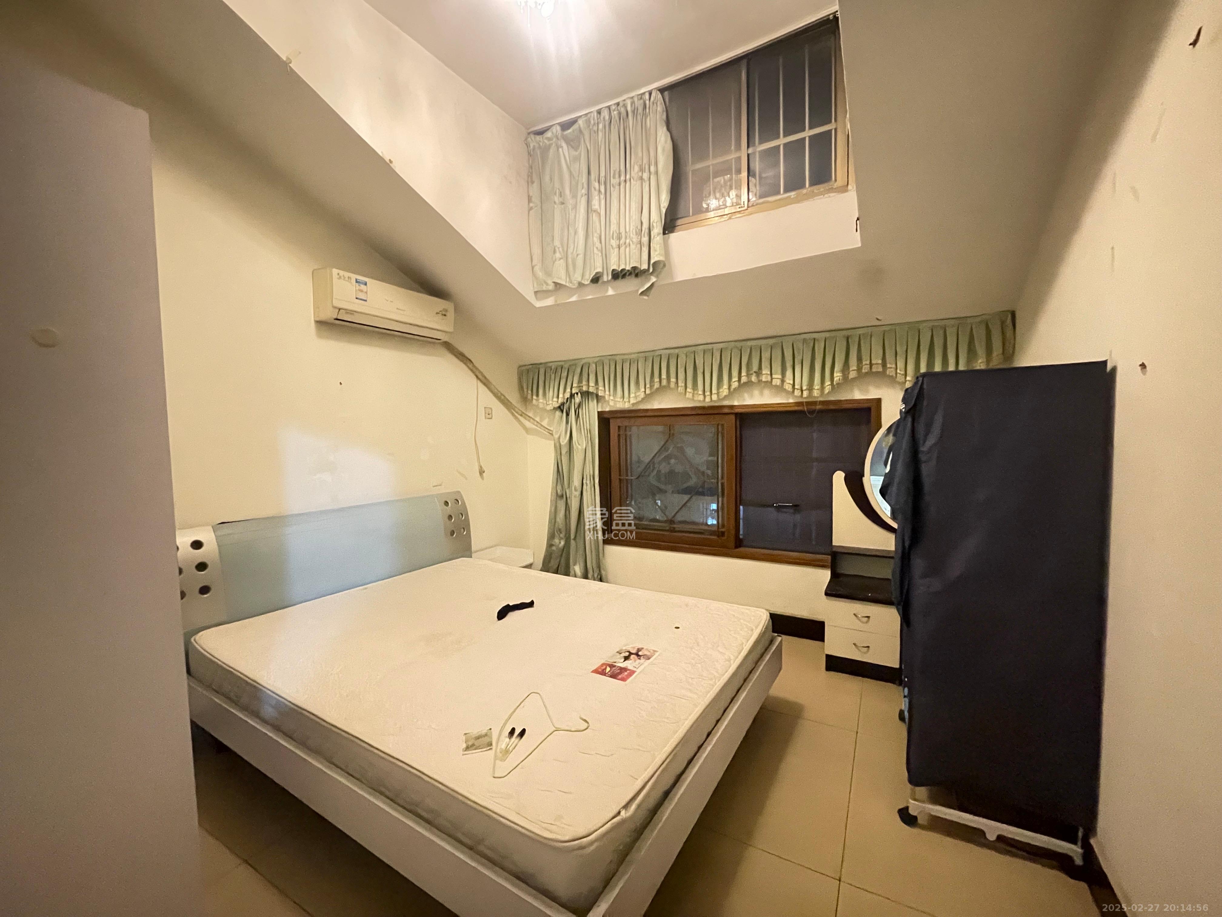 高桥火焰市场 2室1厅1卫 1300.0元/月 高桥火焰市场 2室1厅1卫 1300.0元/月室内图