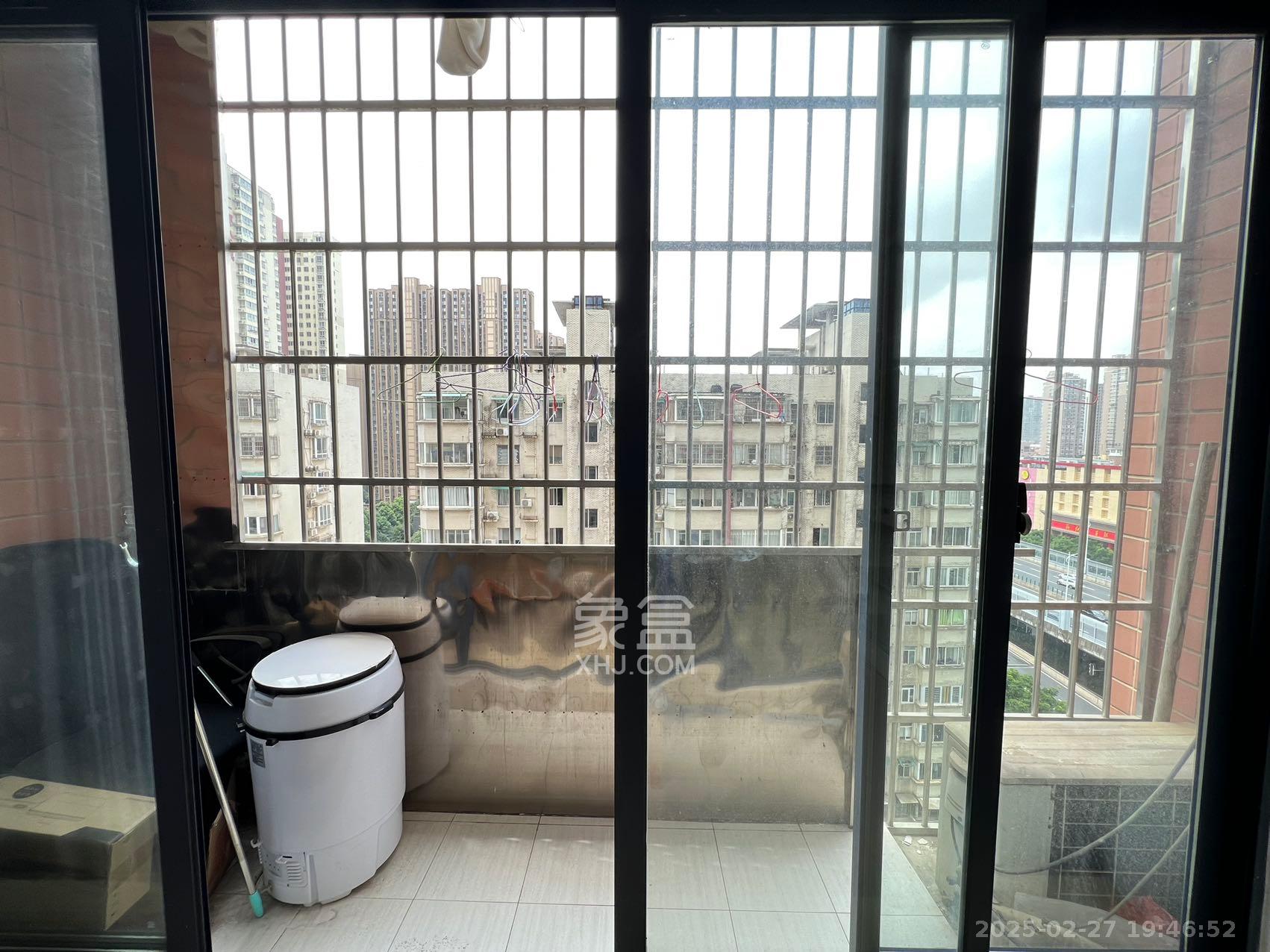 长远华樟名府 1室1厅1卫 1600.0元/月 长远华樟名府 1室1厅1卫 1600.0元/月室内图