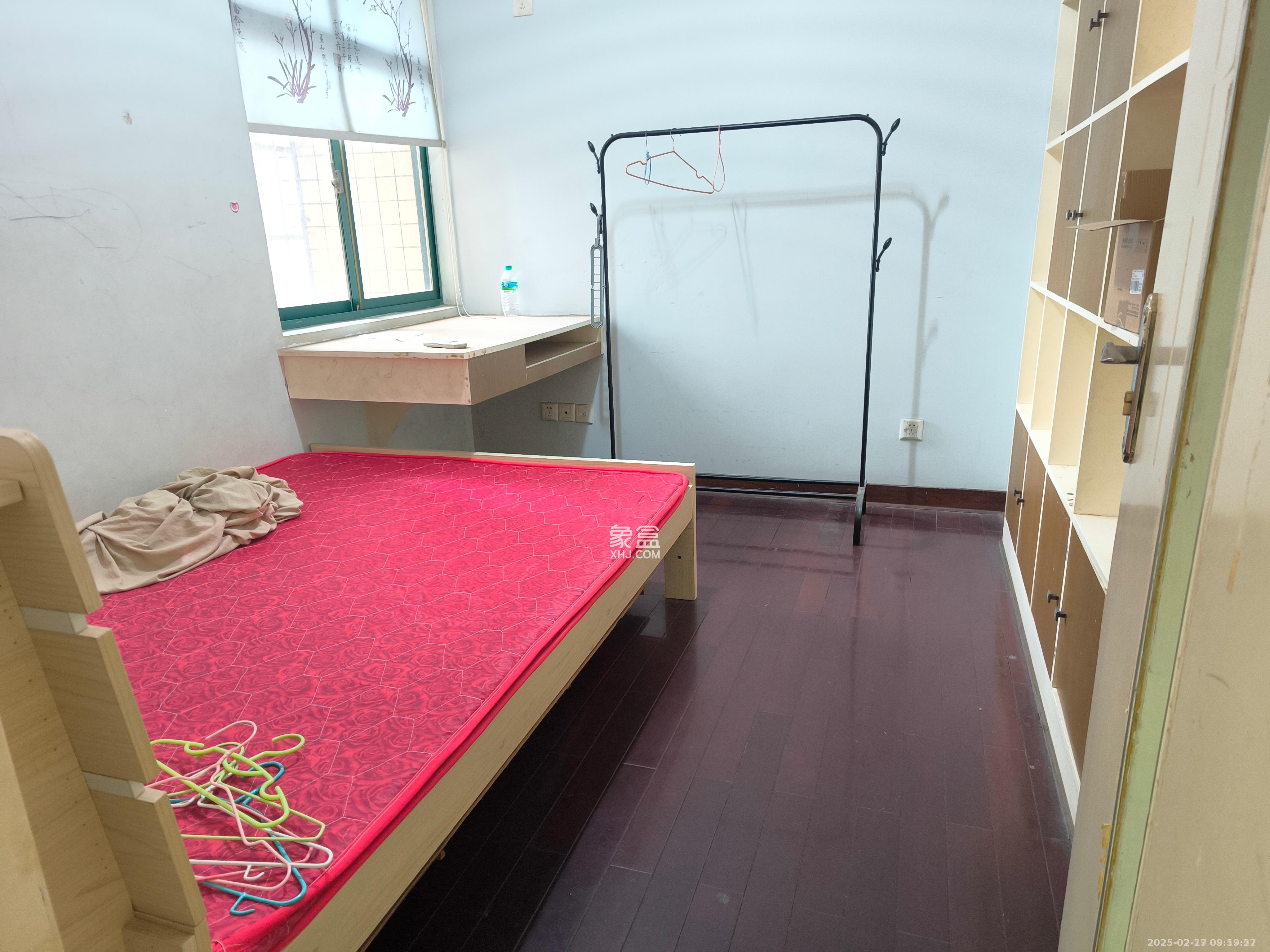 四季阳光花城  3室2厅2卫   3600.00元/月室内图