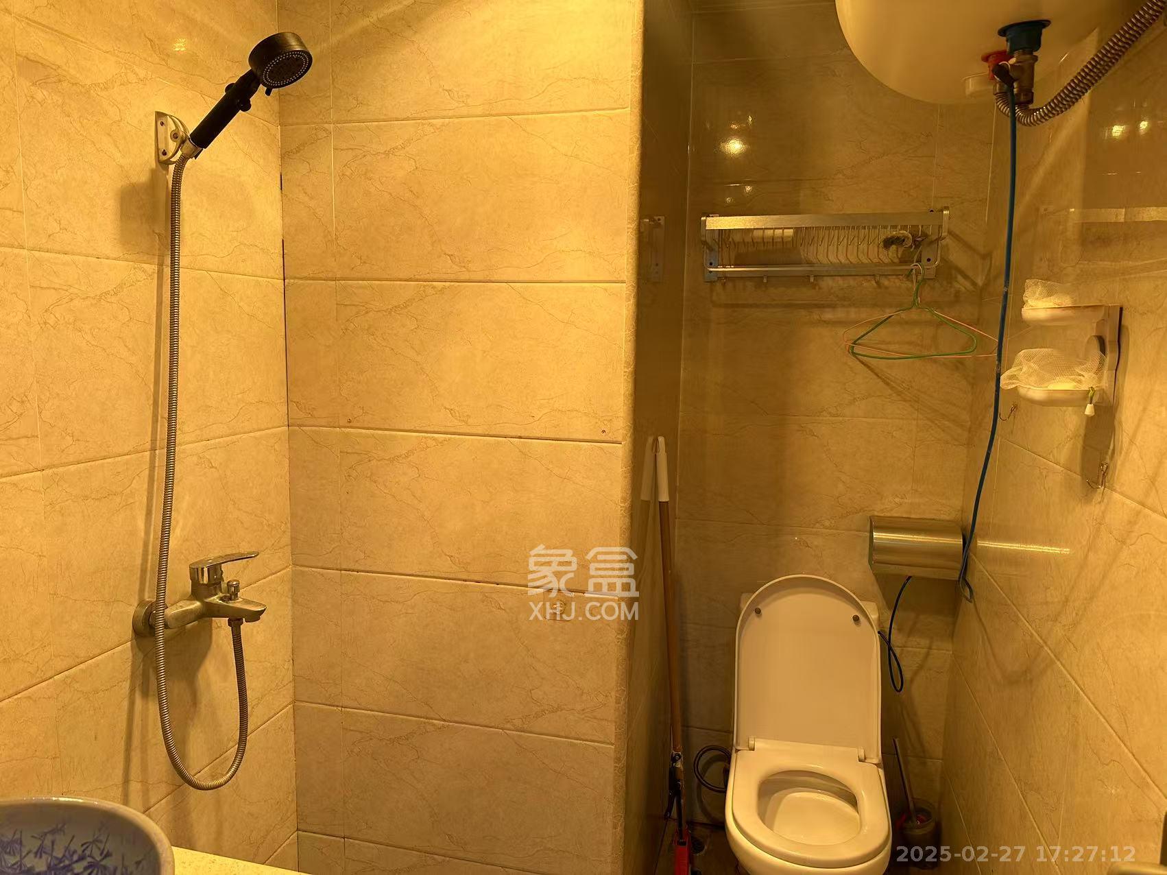 江山帝景哈佛  1室1厅1卫    1300.0元/月 江山帝景哈佛  1室1厅1卫    1300.0元/月室内图