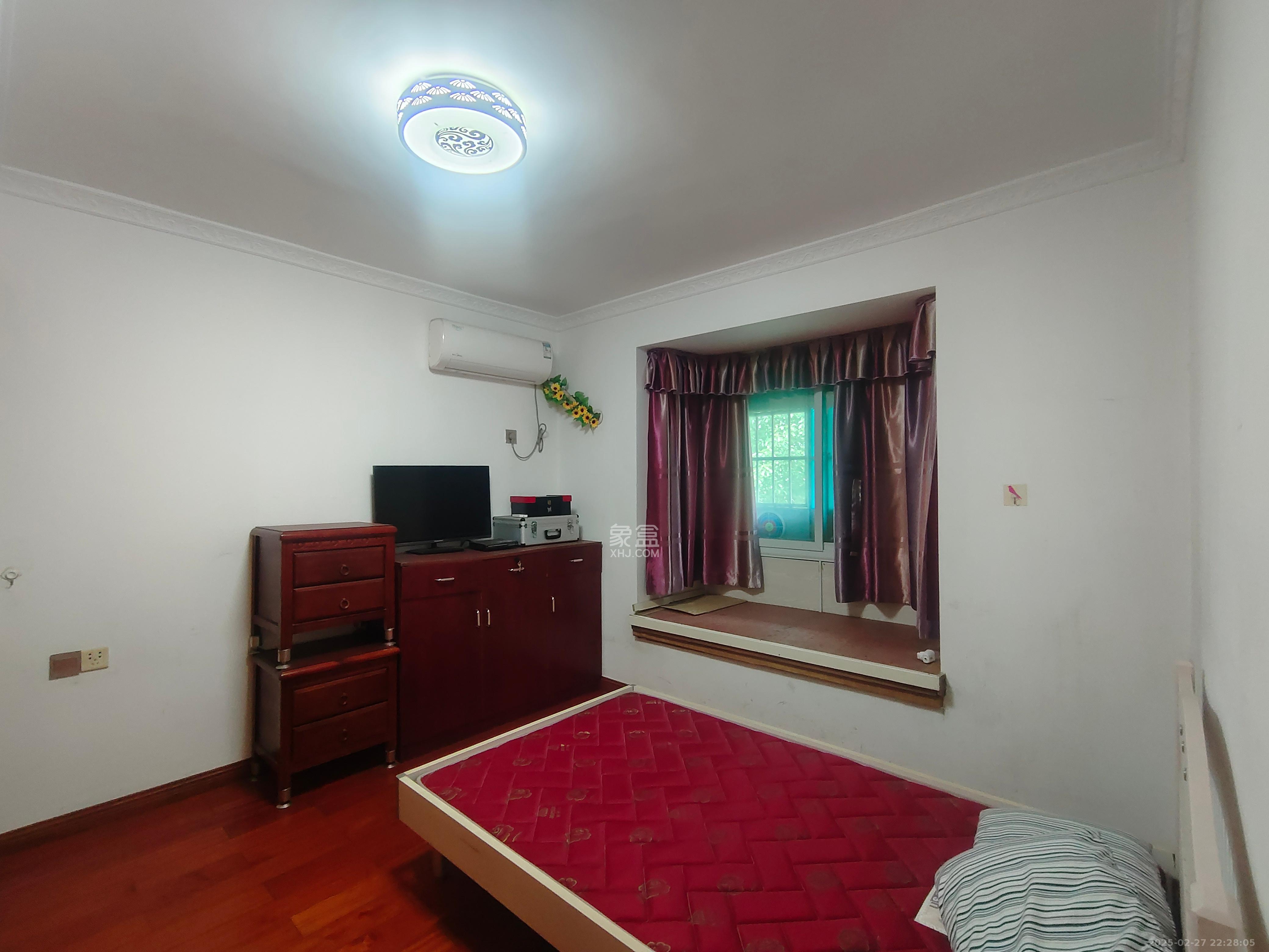 星城名典  3室1厅1卫    2000.0元/月 星城名典  3室1厅1卫    2000.0元/月室内图