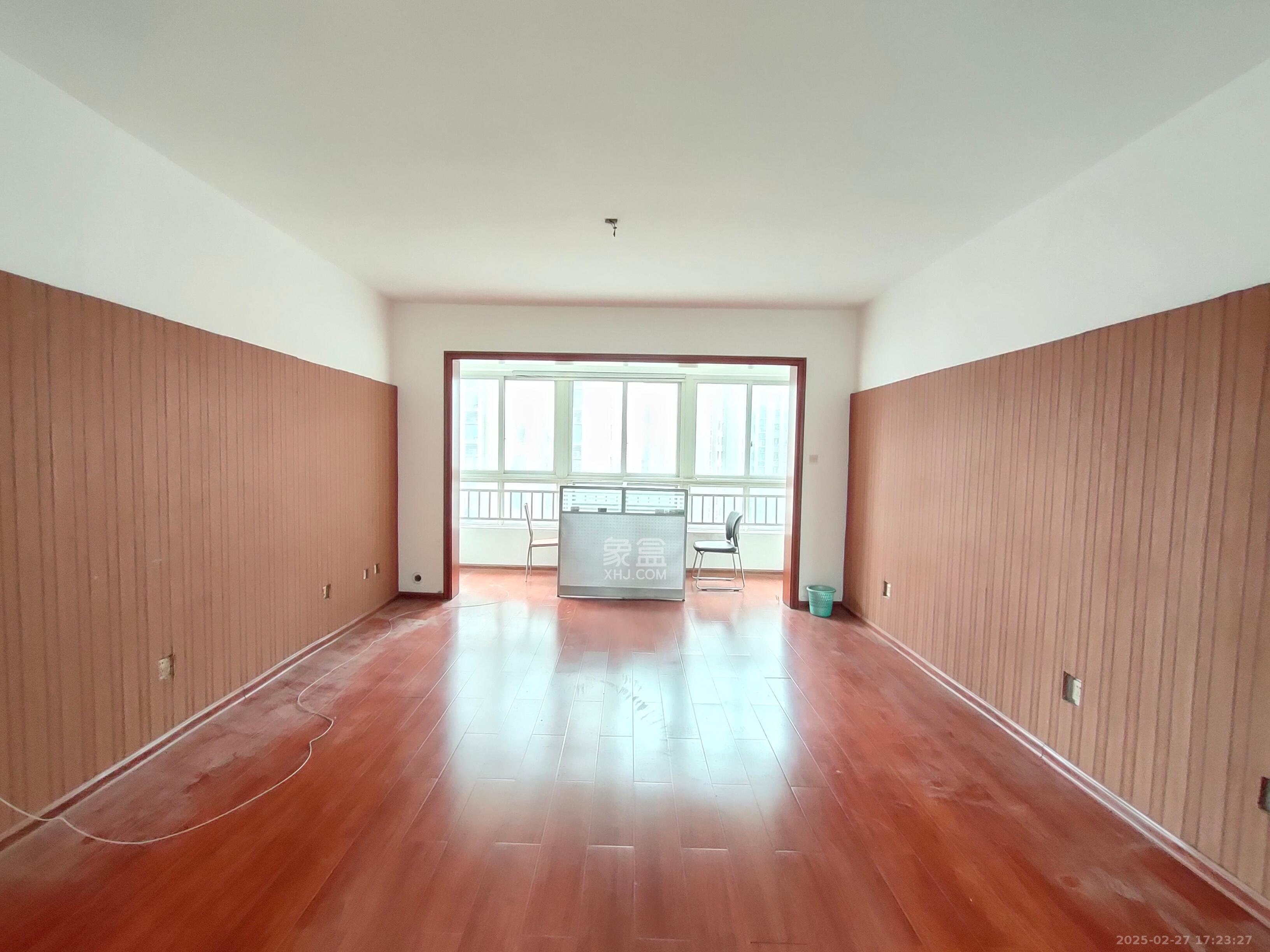 汇都公寓 3室2厅2卫 2000.0元/月 汇都公寓 3室2厅2卫 2000.0元/月室内图