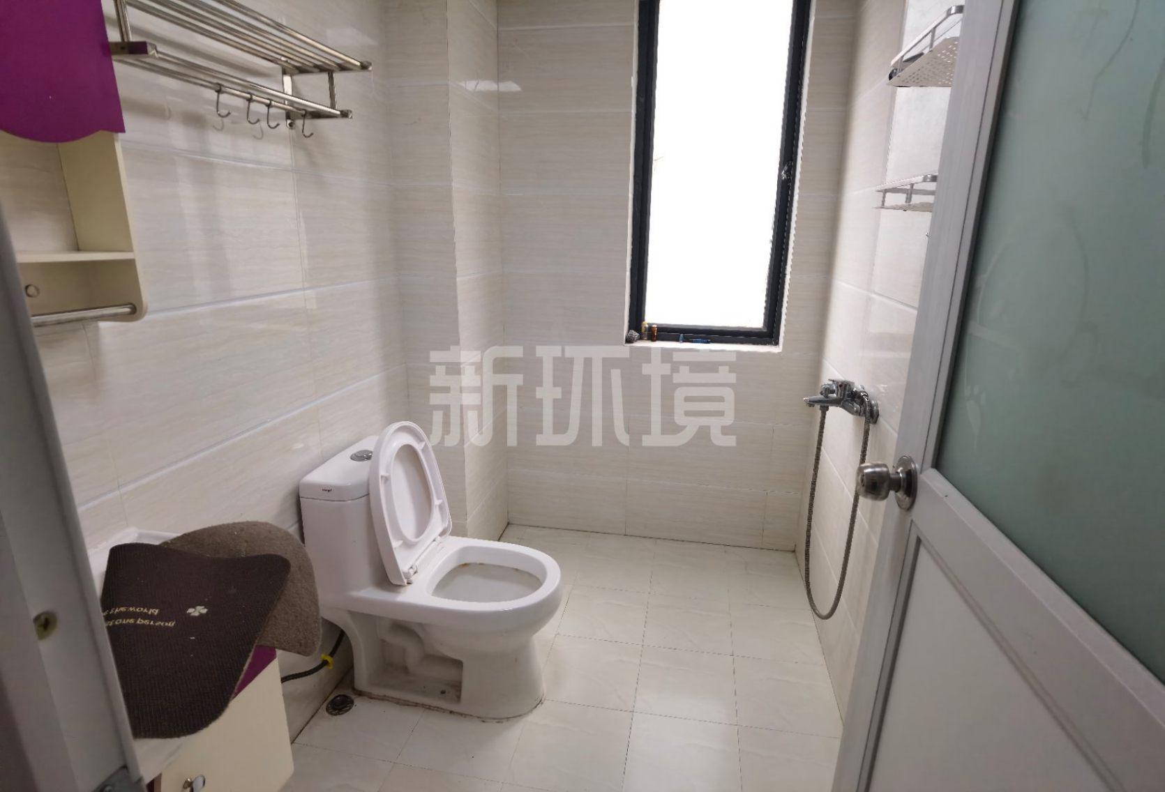 山水印象  3室2厅2卫   1666.00元/月室内图