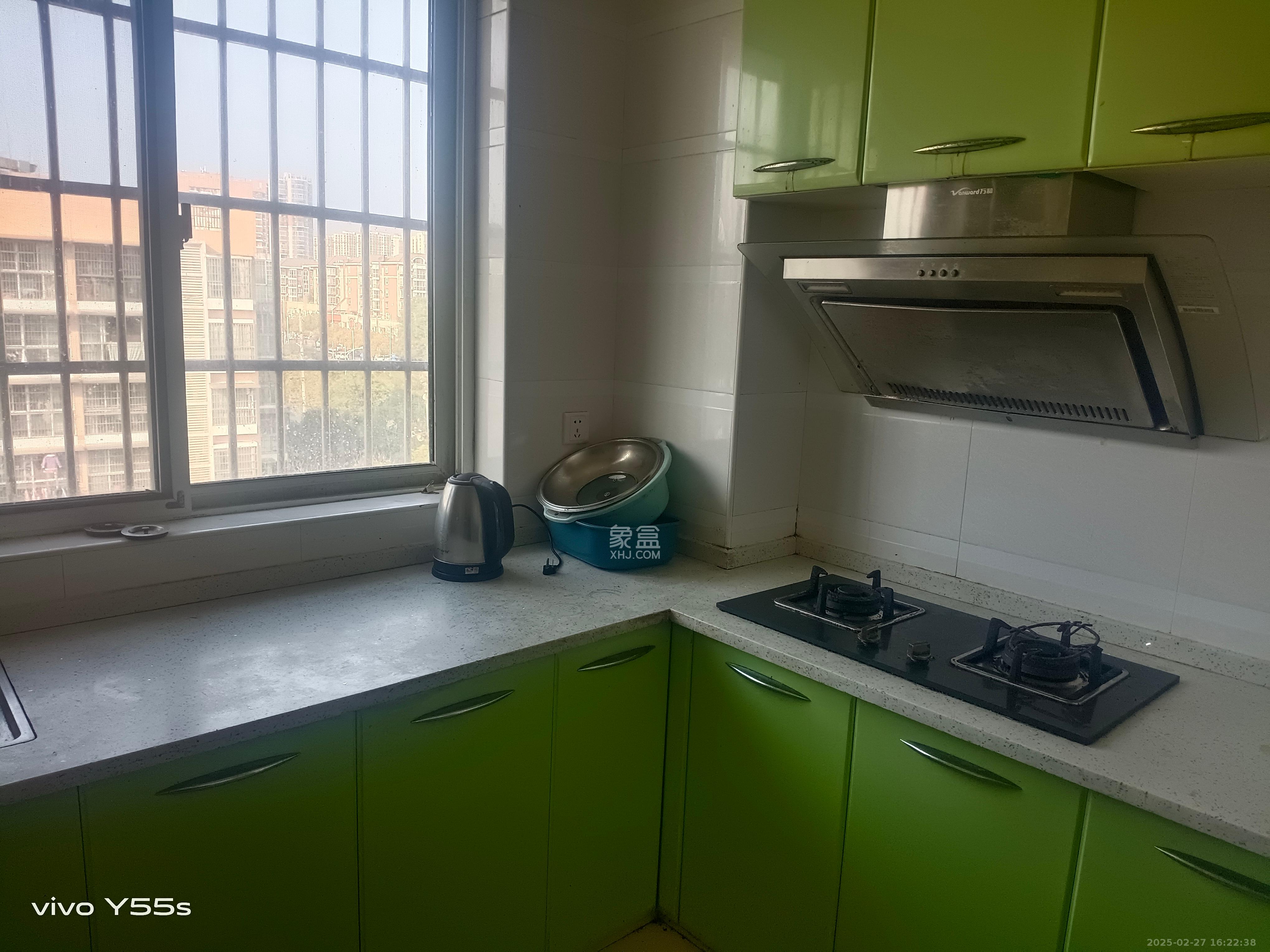 山水庭院  3室2厅2卫    1500.0元/月 山水庭院  3室2厅2卫    1500.0元/月室内图1