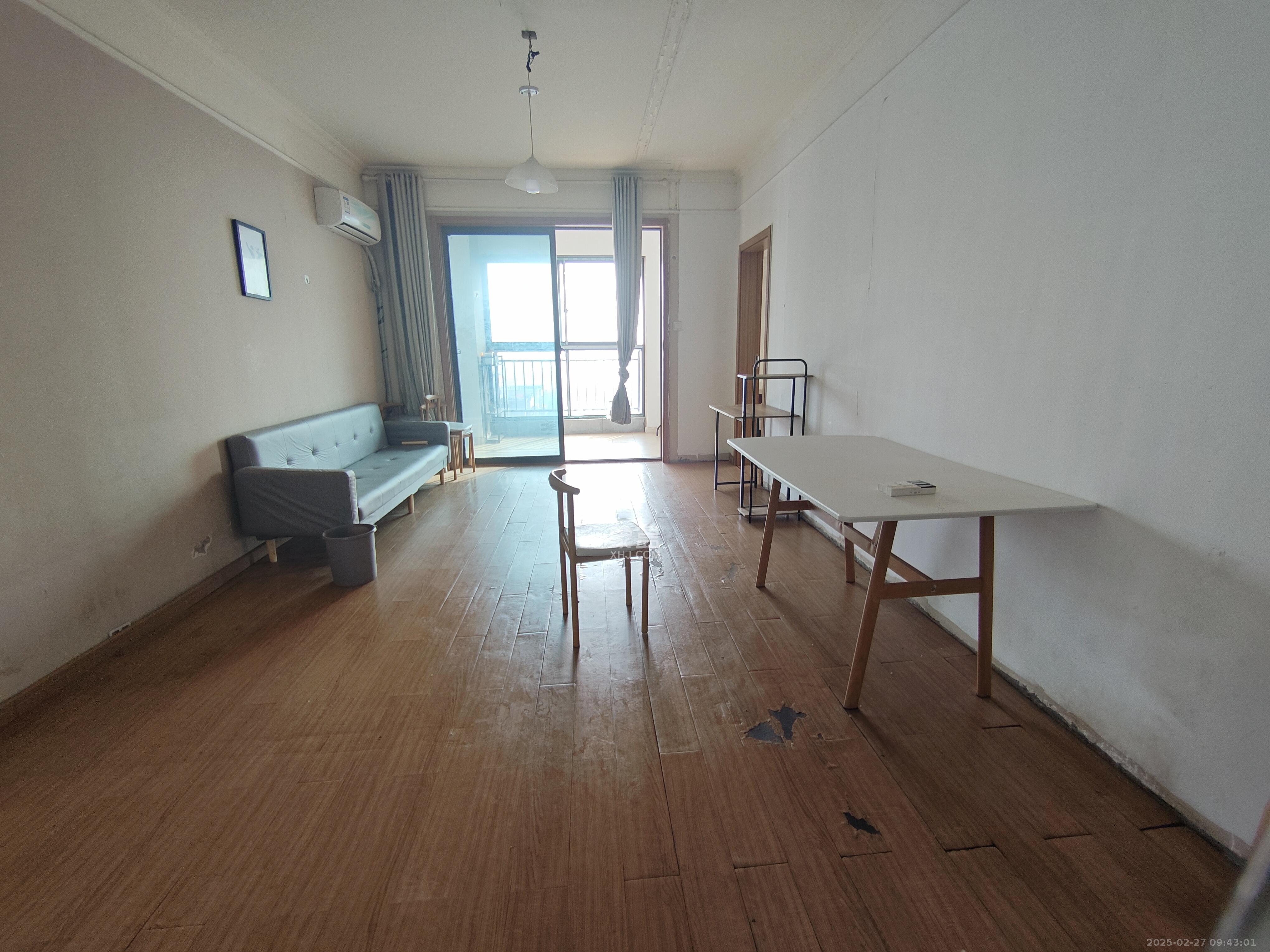 麓谷小镇  3室2厅1卫   2200.00元/月室内图