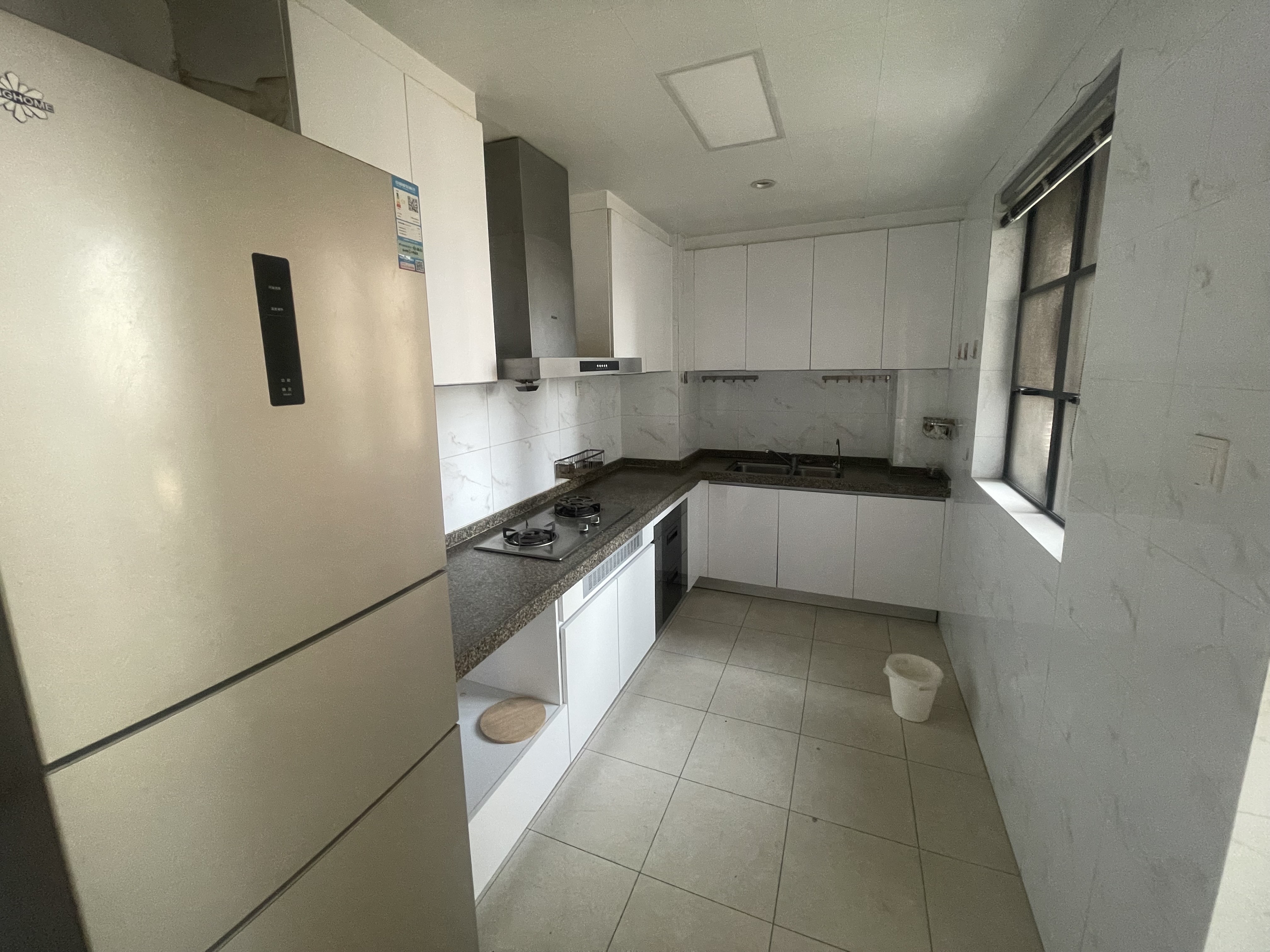 恒大华府 4室2厅2卫 2600.0元/月 恒大华府 4室2厅2卫 2600.0元/月室内图