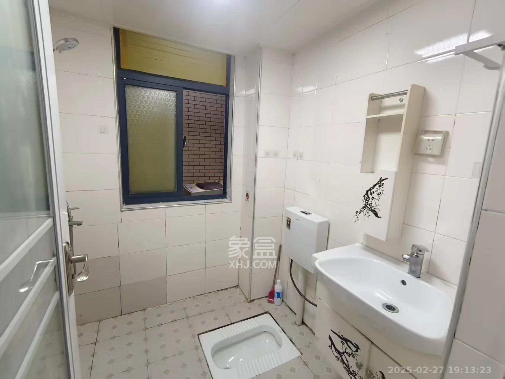 天悦嘉园 2室2厅1卫 1650.0元/月 天悦嘉园 2室2厅1卫 1650.0元/月室内图