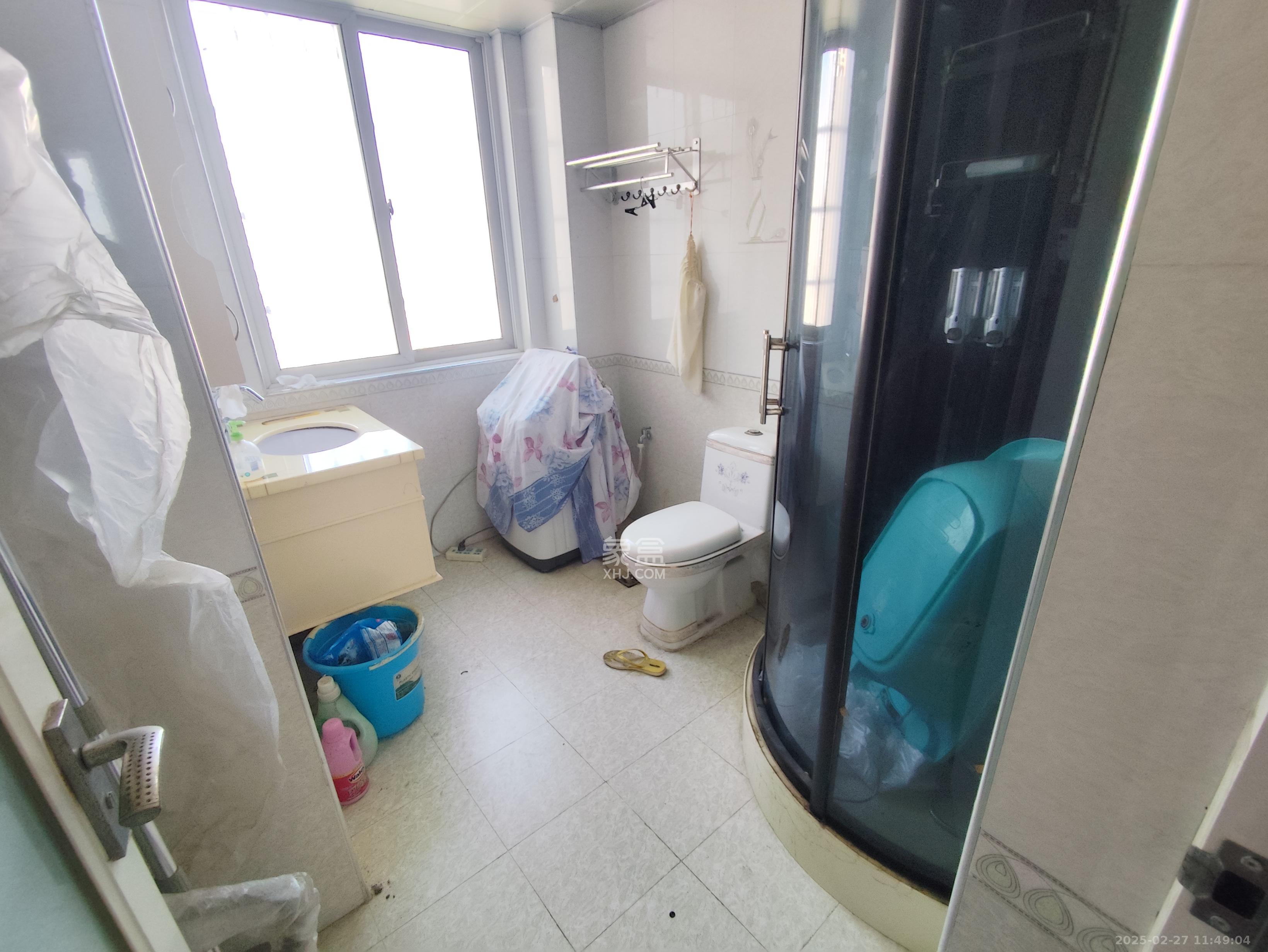 月湖蘭庭  2室2廳2衛(wèi)   2500.00元/月室內(nèi)圖