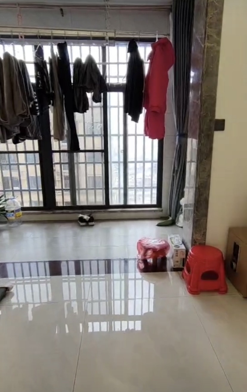 伟业智青春 3室2厅2卫 190.0万 伟业智青春 3室2厅2卫 190.0万客厅