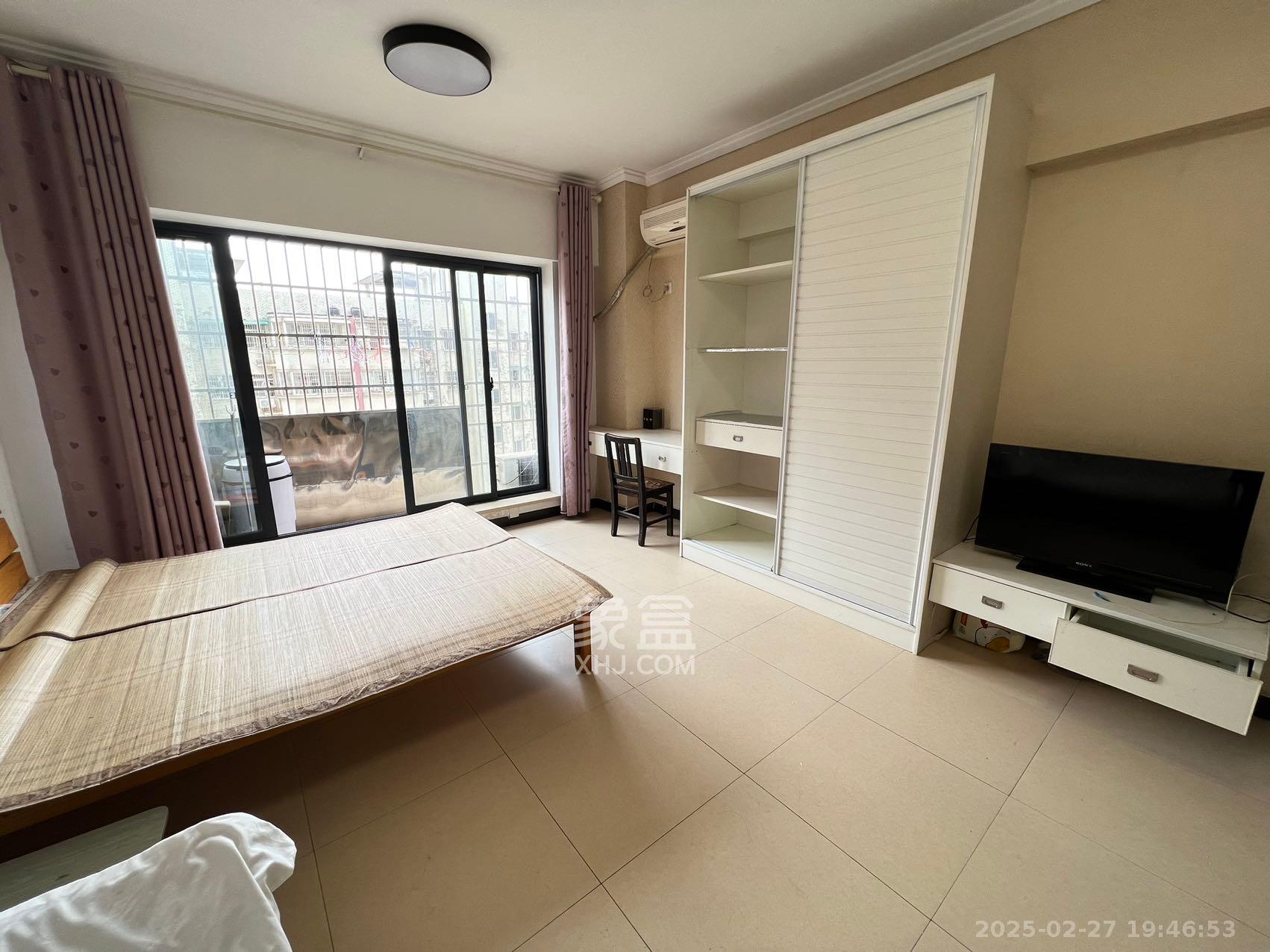 长远华樟名府 1室1厅1卫 1600.0元/月 长远华樟名府 1室1厅1卫 1600.0元/月室内图