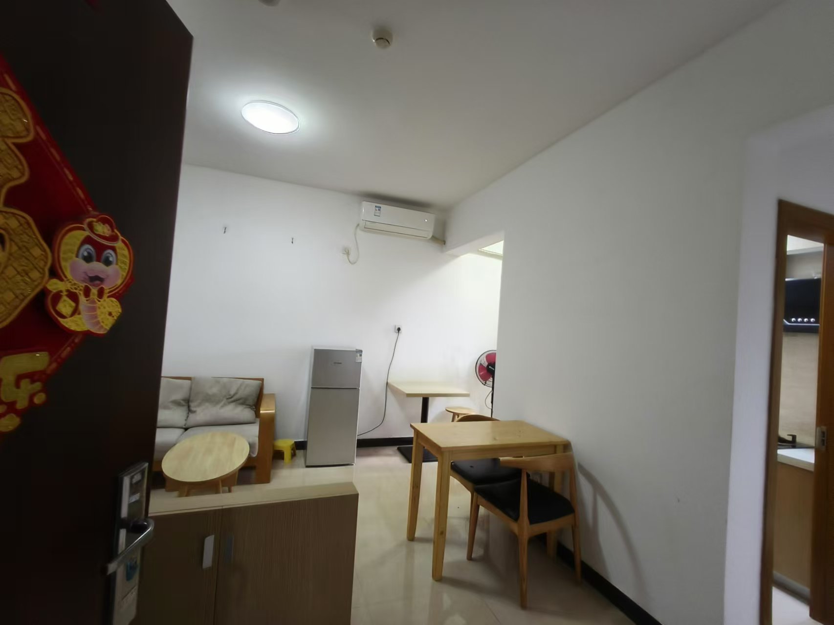 珠江愉景新城  1室1厅1卫   1200.00元/月室内图