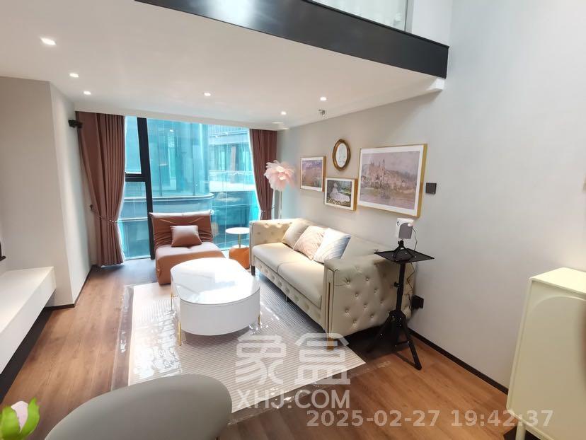 达美寰宇中心 1室1厅1卫 3300.0元/月 达美寰宇中心 1室1厅1卫 3300.0元/月室内图