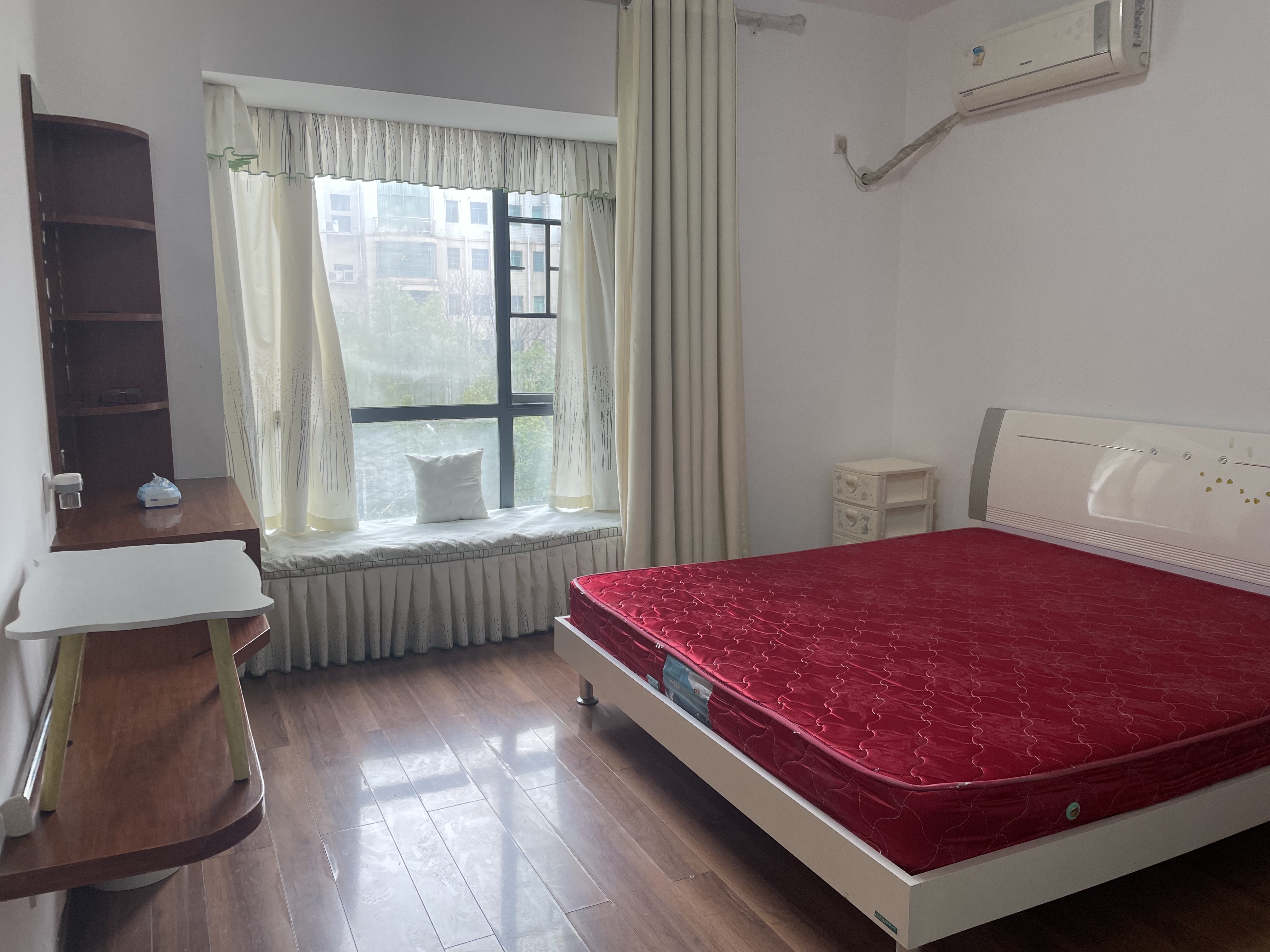 愉景湾西域 3室2厅1卫 2200.0元/月 愉景湾西域 3室2厅1卫 2200.0元/月室内图