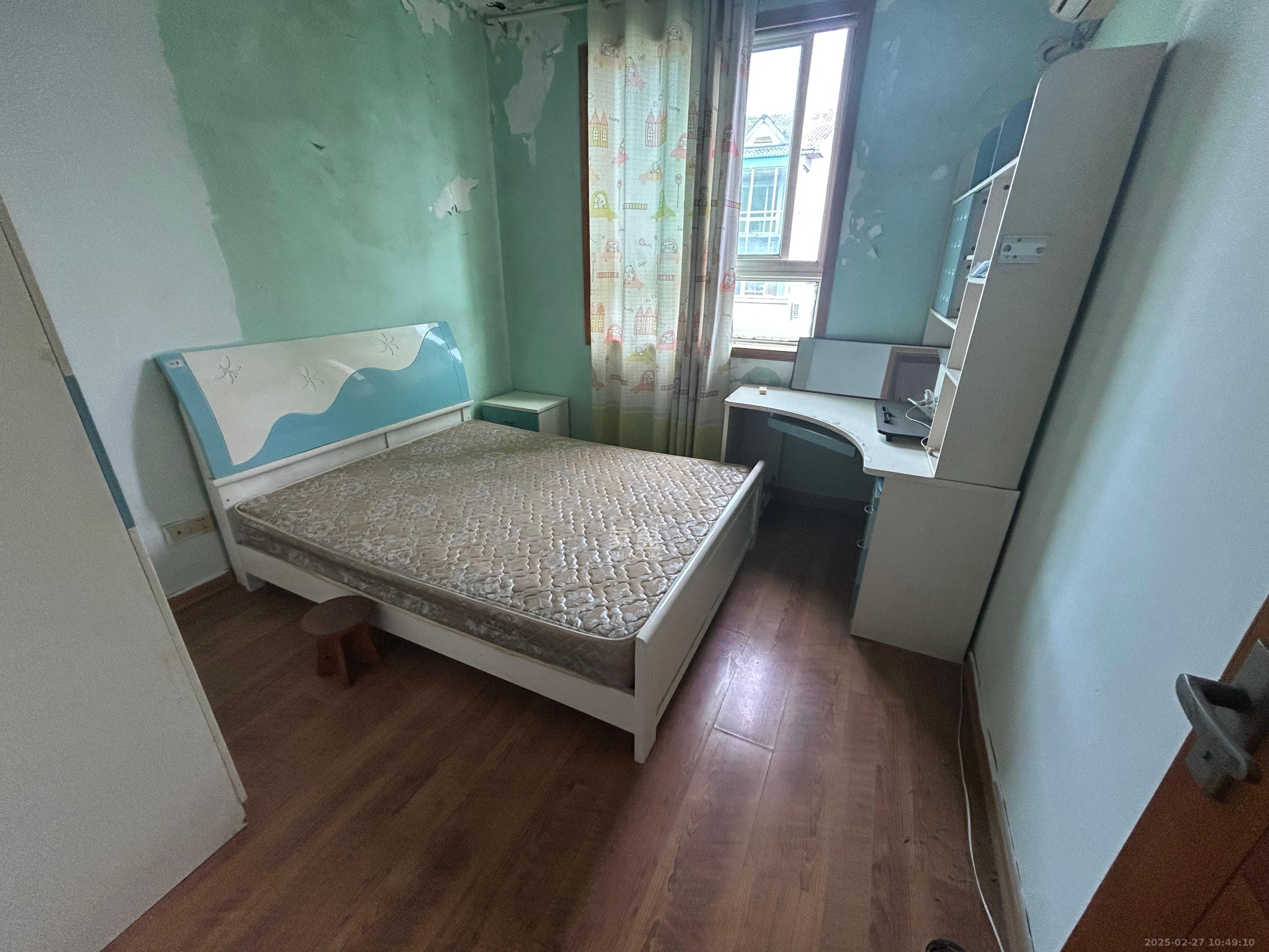 欣胜园 4室2厅1卫 2300.0元/月 欣胜园 4室2厅1卫 2300.0元/月室内图