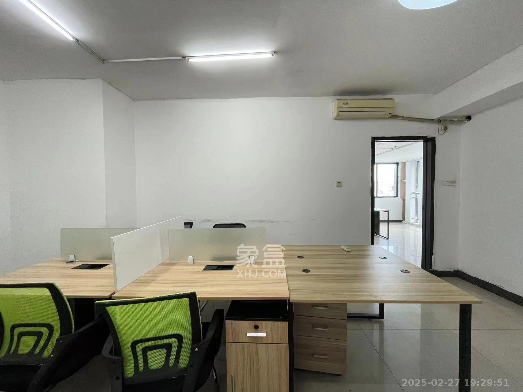 东一国际 1室1厅1卫 2200.0元/月 东一国际 1室1厅1卫 2200.0元/月室内图