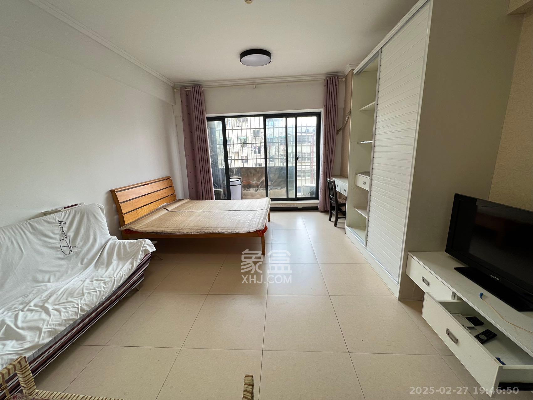 长远华樟名府 1室1厅1卫 1600.0元/月 长远华樟名府 1室1厅1卫 1600.0元/月室内图