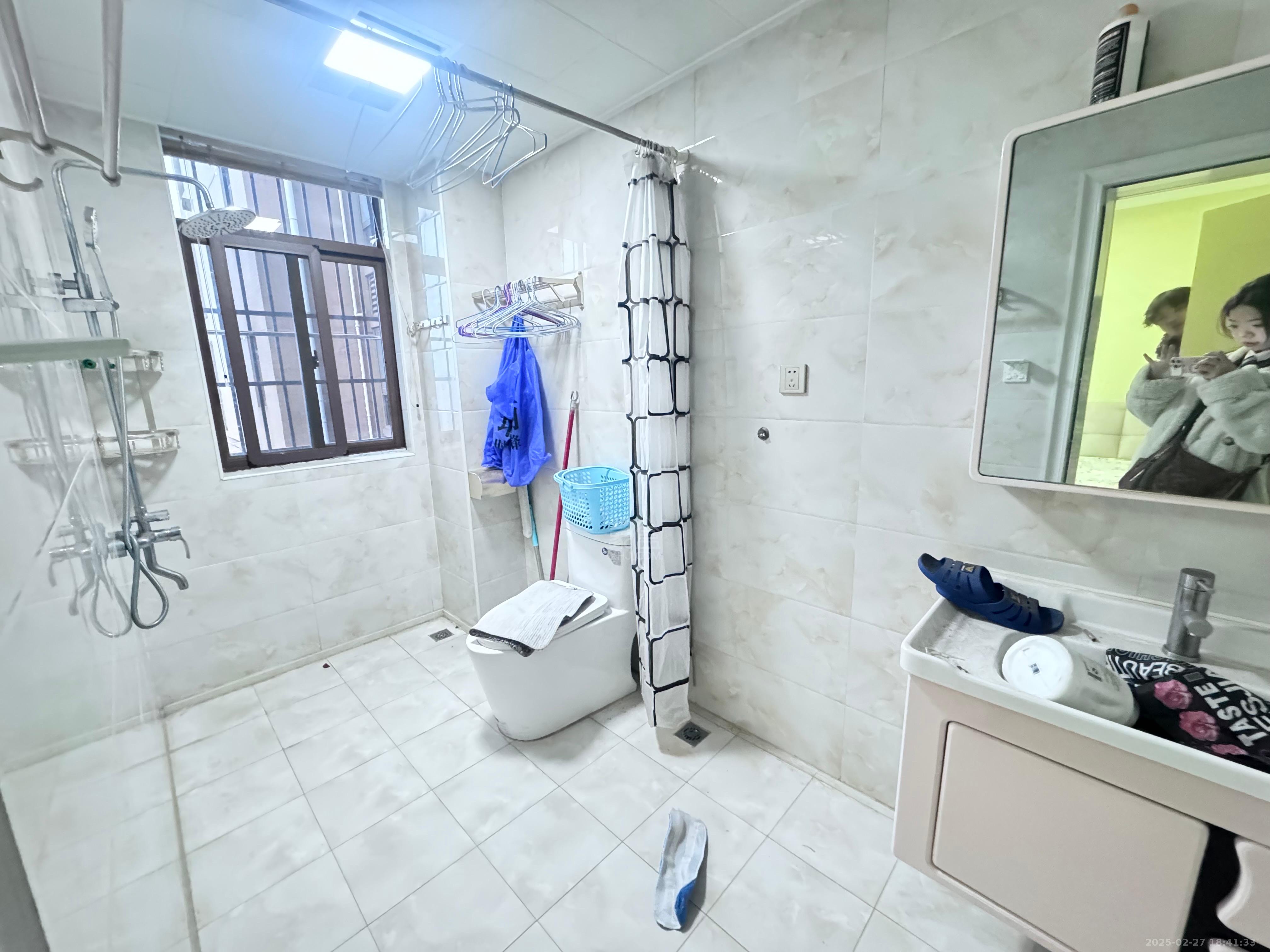 福鑫南郡 4室2厅2卫 2600.0元/月 福鑫南郡 4室2厅2卫 2600.0元/月室内图