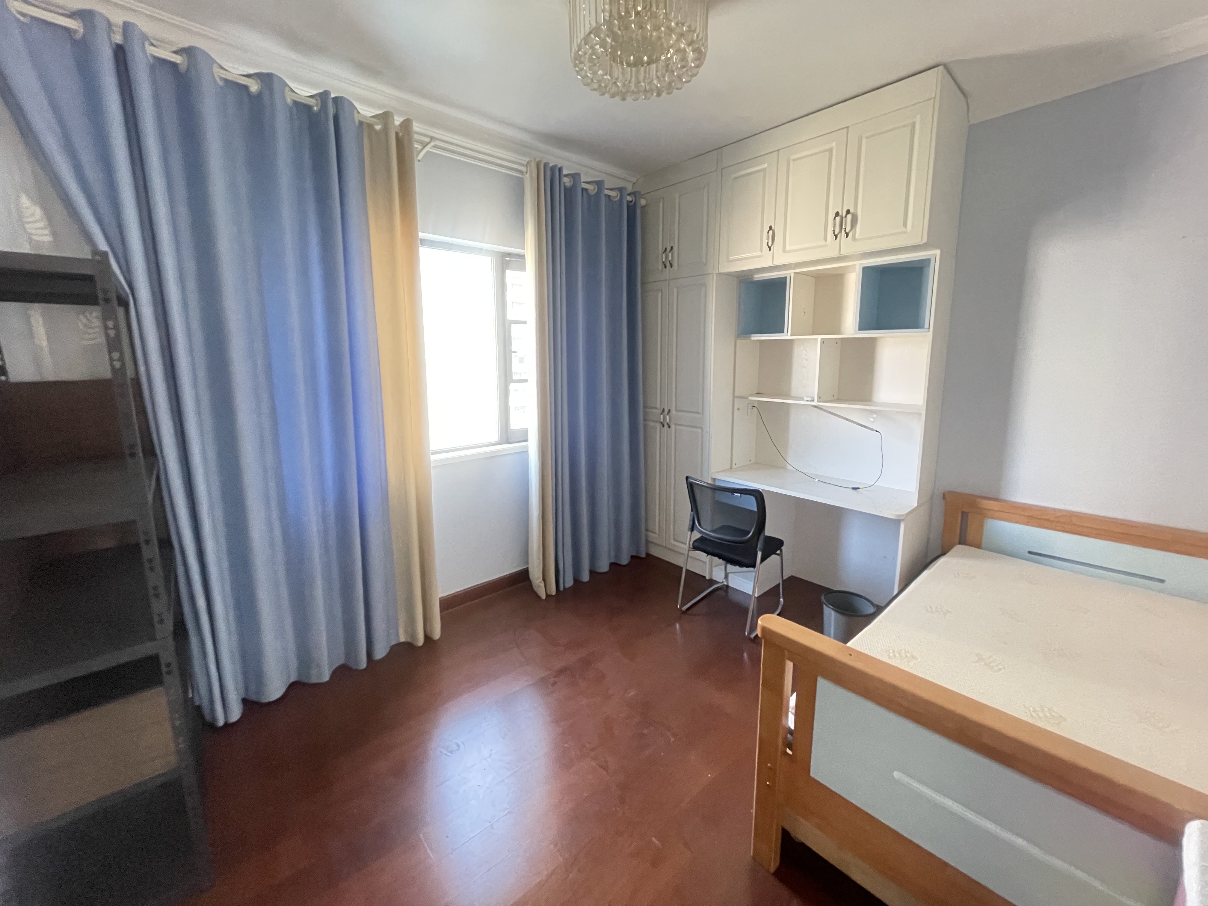 恒大华府 4室2厅2卫 2600.0元/月 恒大华府 4室2厅2卫 2600.0元/月室内图