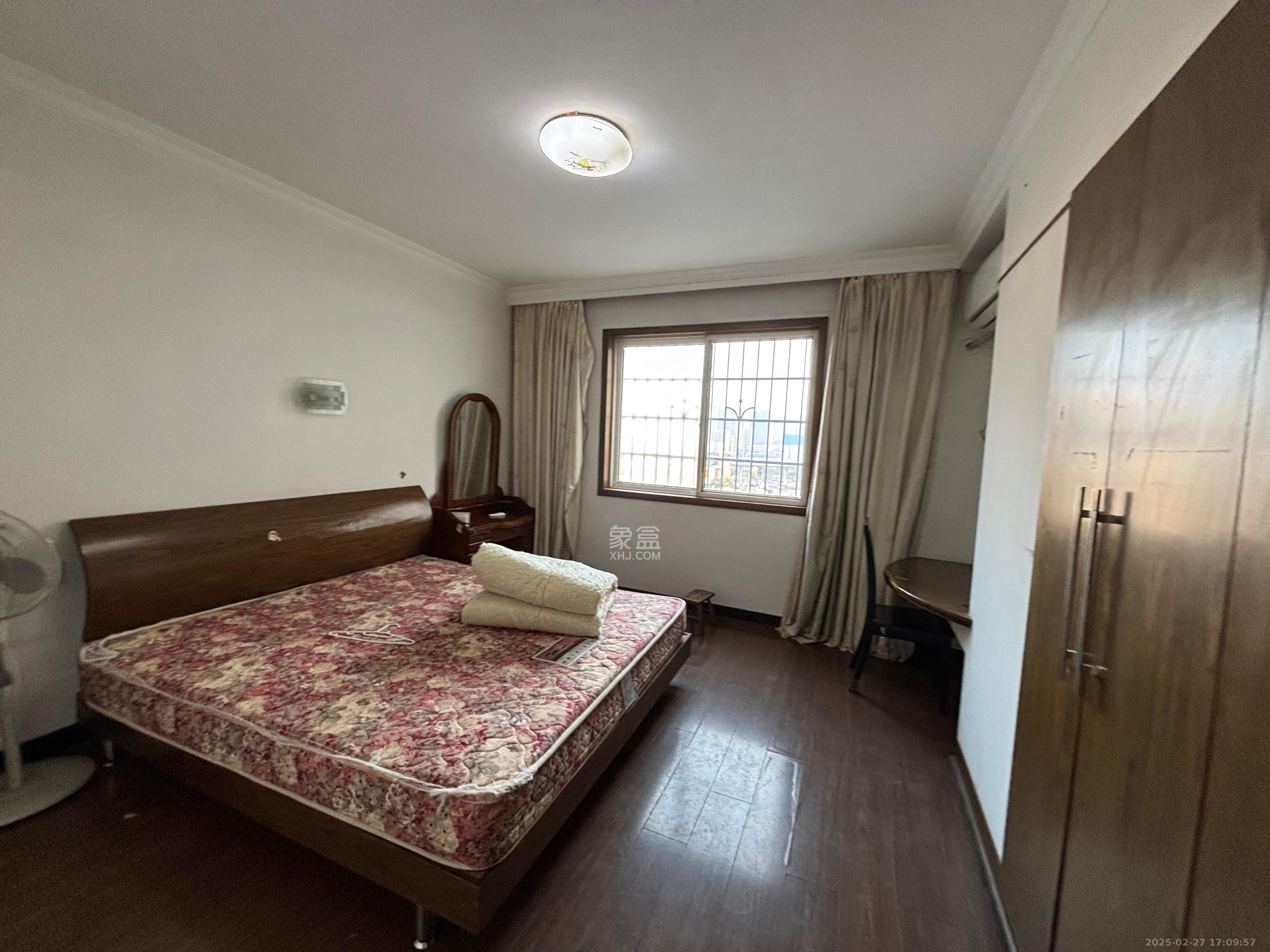 富绿新村 3室2厅2卫 1600.0元/月 富绿新村 3室2厅2卫 1600.0元/月室内图