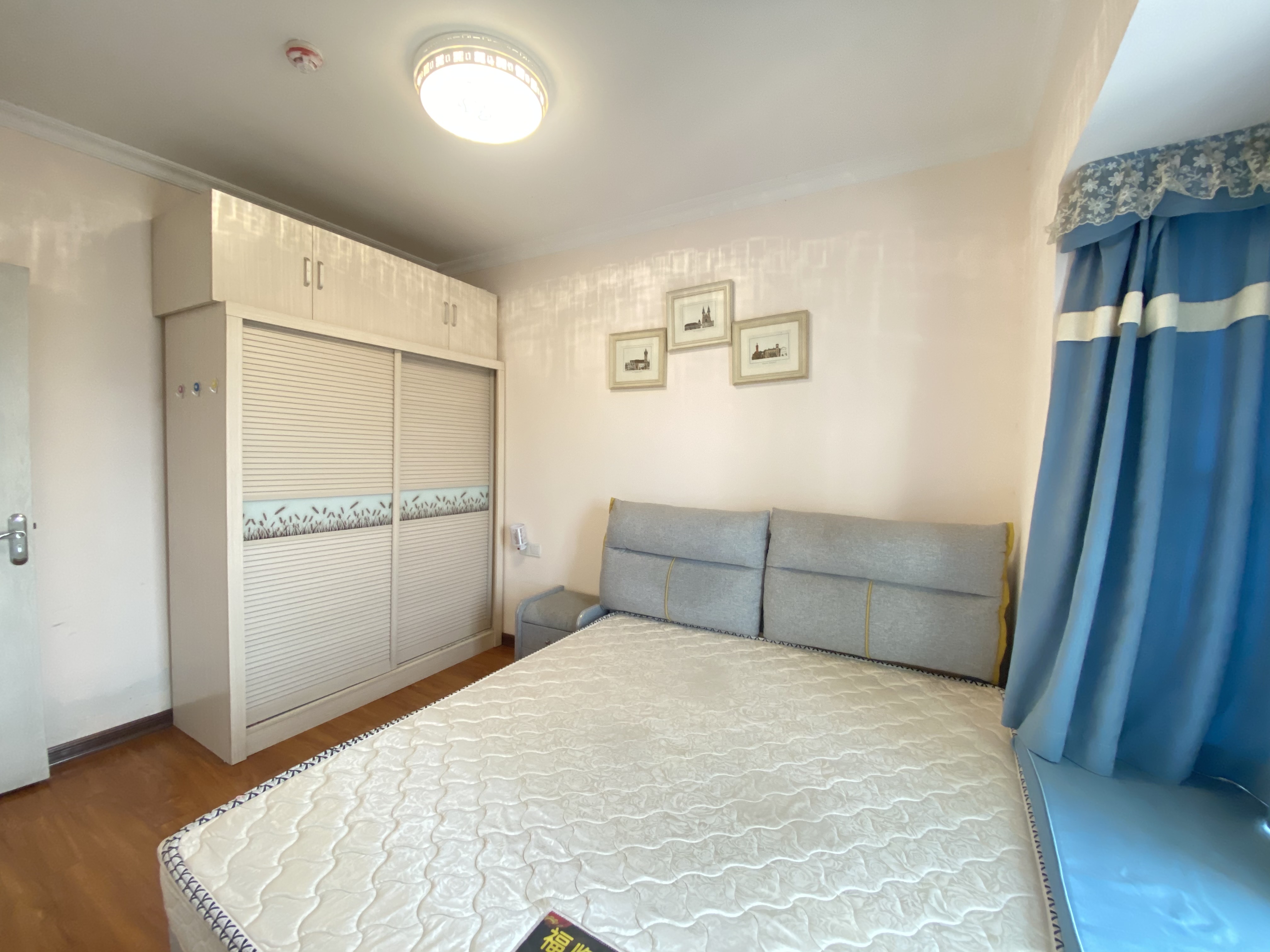 旺角星辰 1室1厅1卫 28.0万 旺角星辰 1室1厅1卫 28.0万客厅