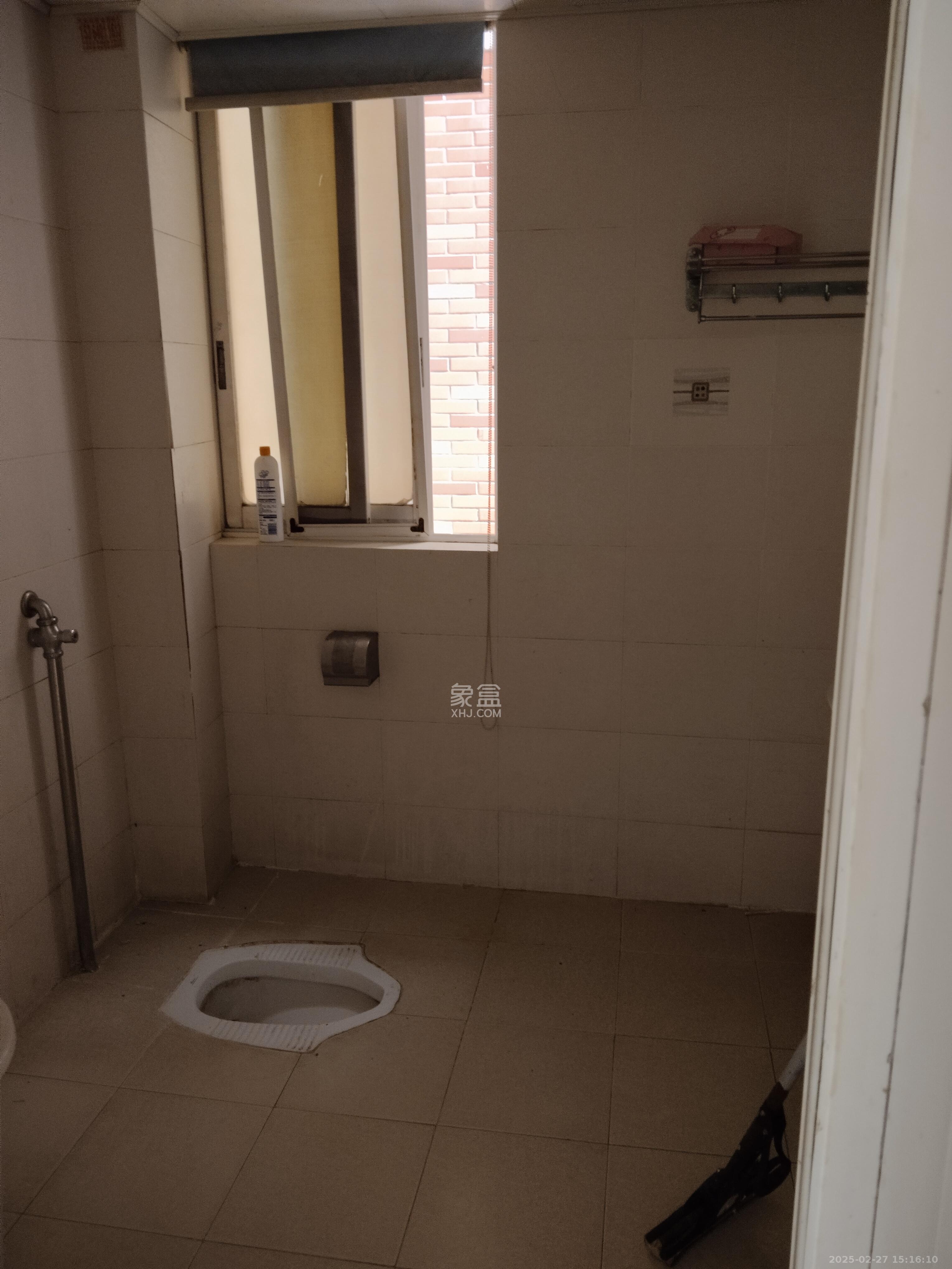 山水人家一二期 3室2厅2卫 2000.0元/月 山水人家一二期 3室2厅2卫 2000.0元/月室内图