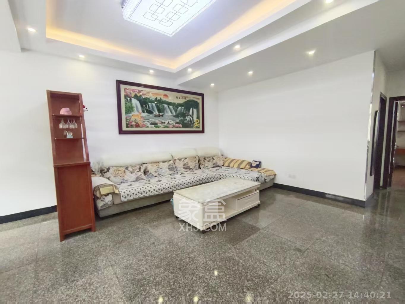 聚鑫大厦 3室2厅2卫 1500.0元/月 聚鑫大厦 3室2厅2卫 1500.0元/月室内图