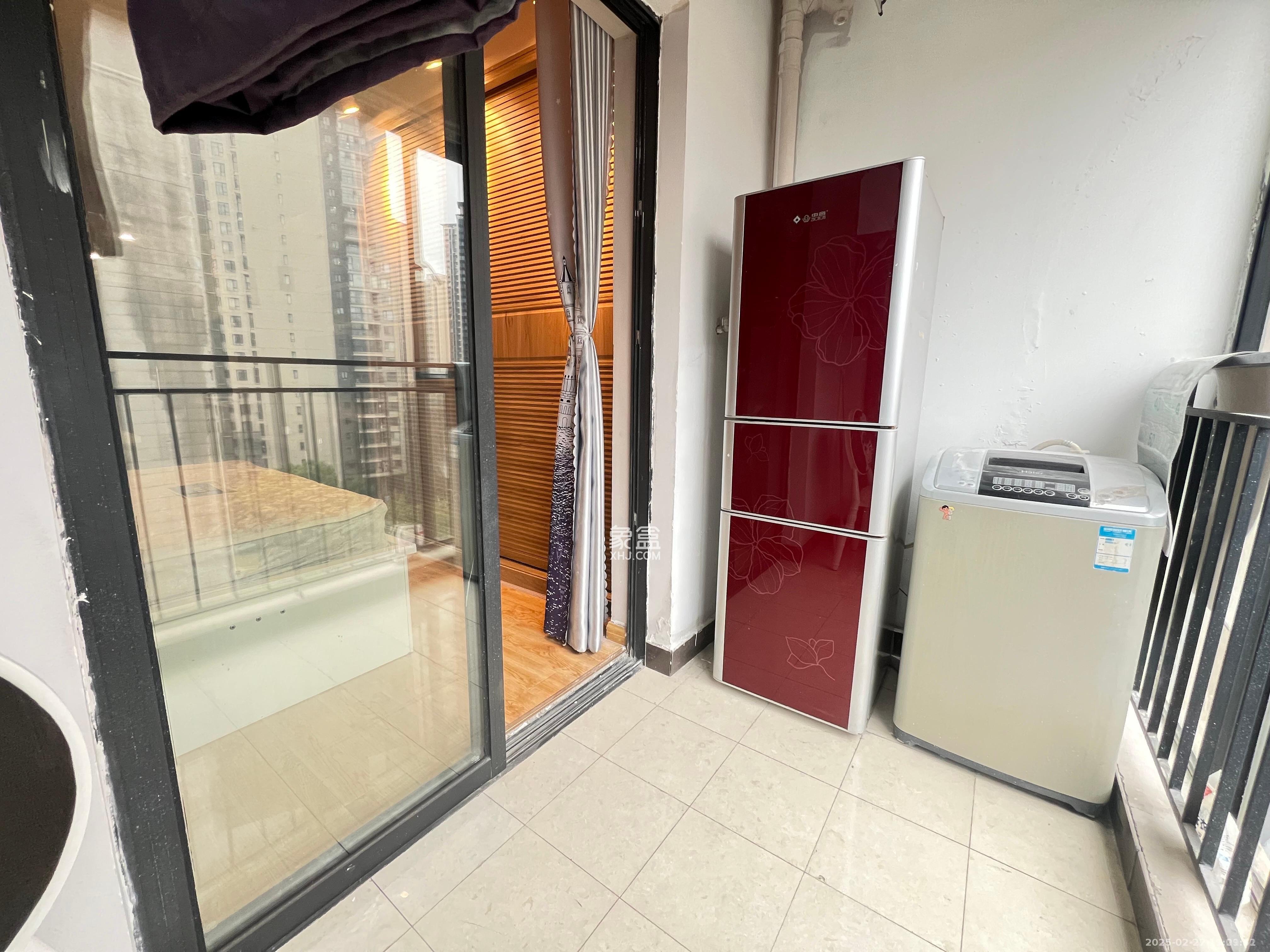 万科金域华府一期  1室1厅1卫    1500.0元/月 万科金域华府一期  1室1厅1卫    1500.0元/月室内图