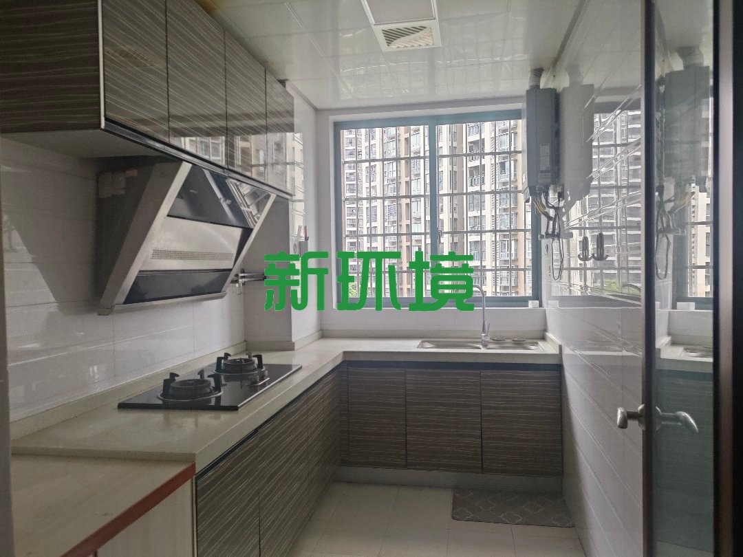 公园世家  4室2厅2卫   2180.00元/月室内图