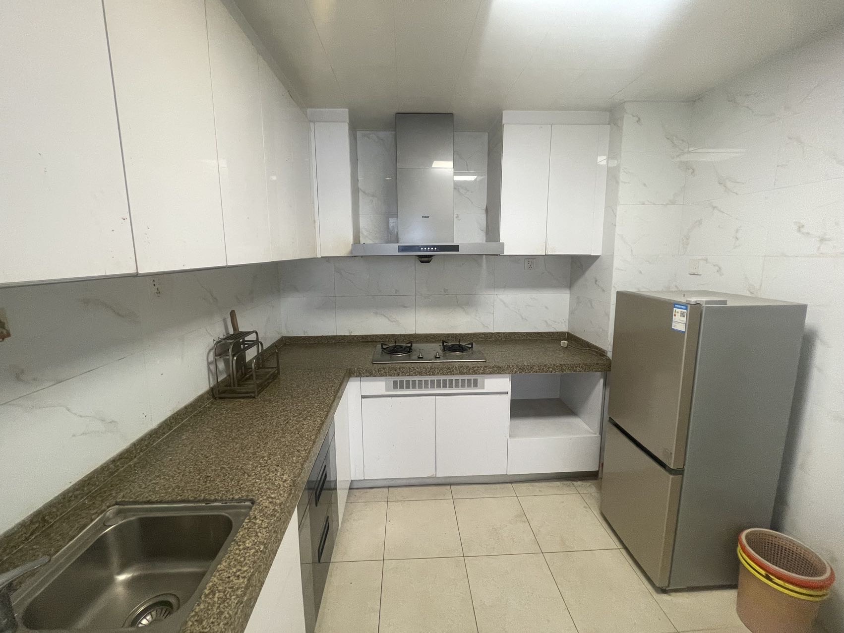 恒大华府 3室2厅2卫 1800.0元/月 恒大华府 3室2厅2卫 1800.0元/月室内图