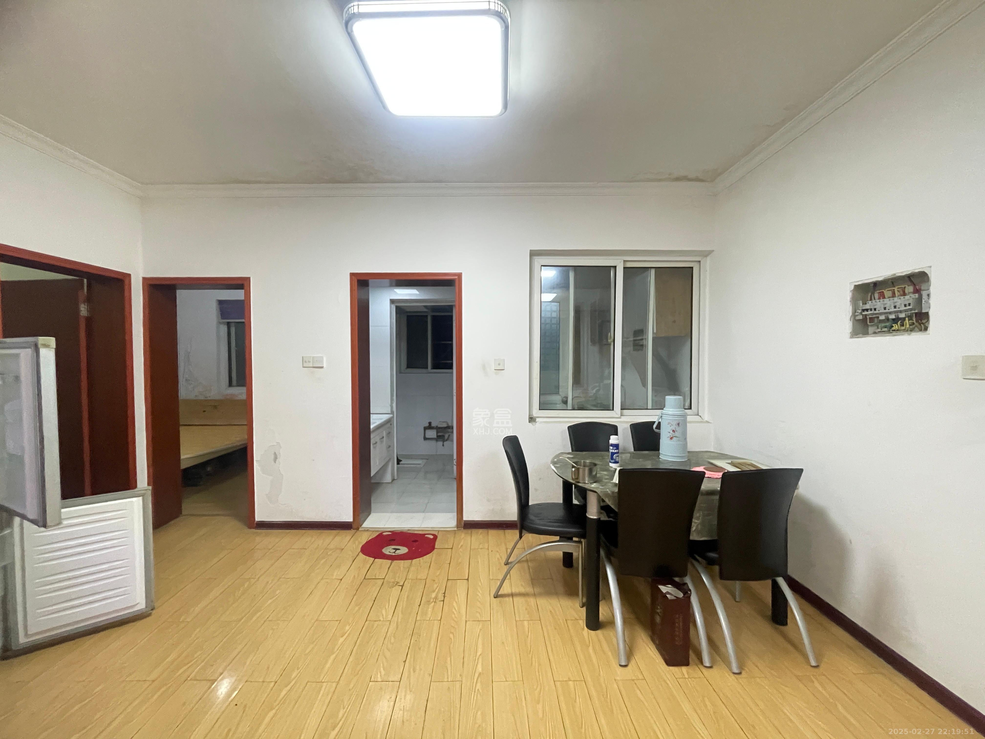 锦绣家园  3室2厅1卫    2300.0元/月室内图