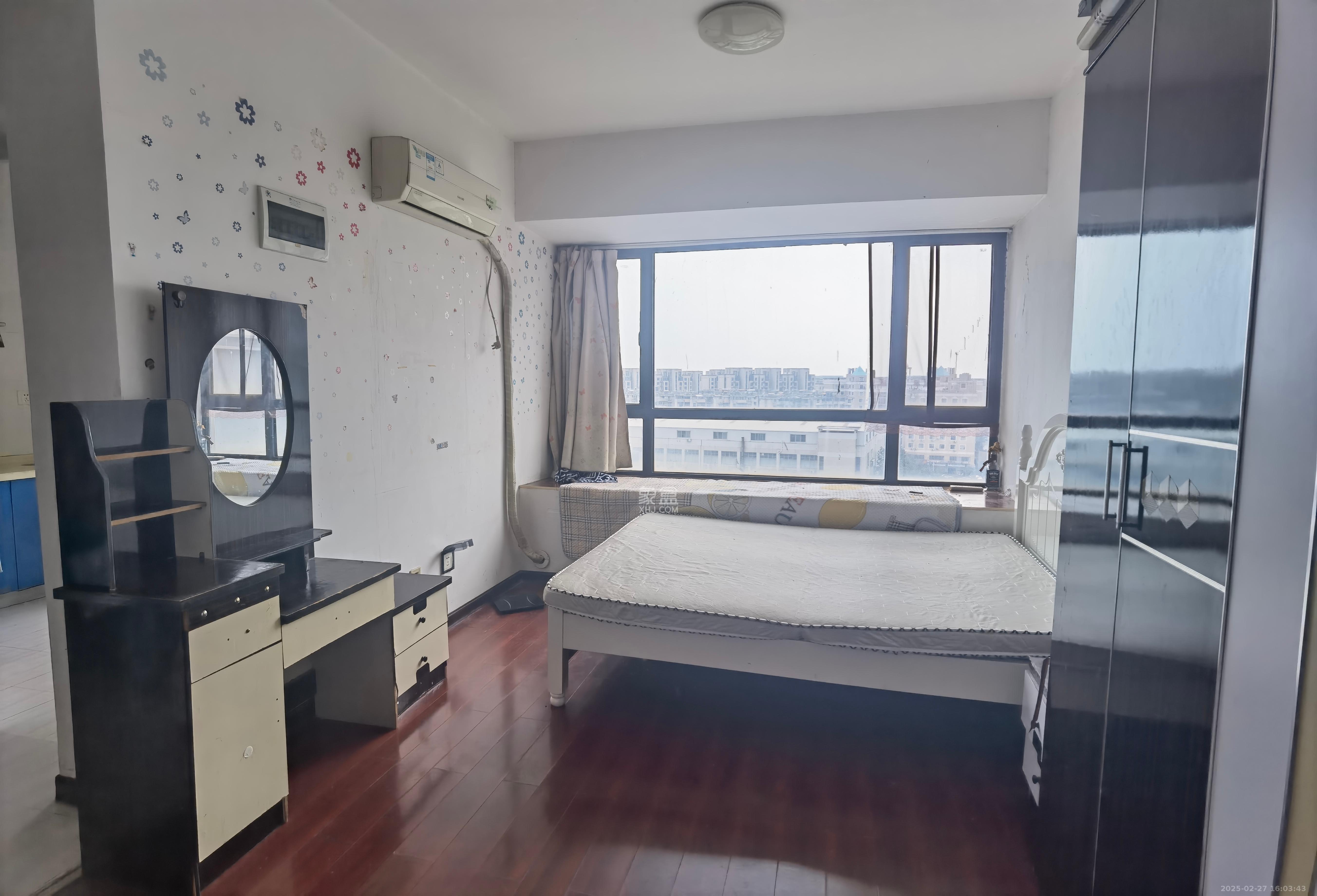 中信城市广场(中信新城一期)  1室1厅1卫    1050.0元/月 中信城市广场(中信新城一期)  1室1厅1卫    1050.0元/月室内图