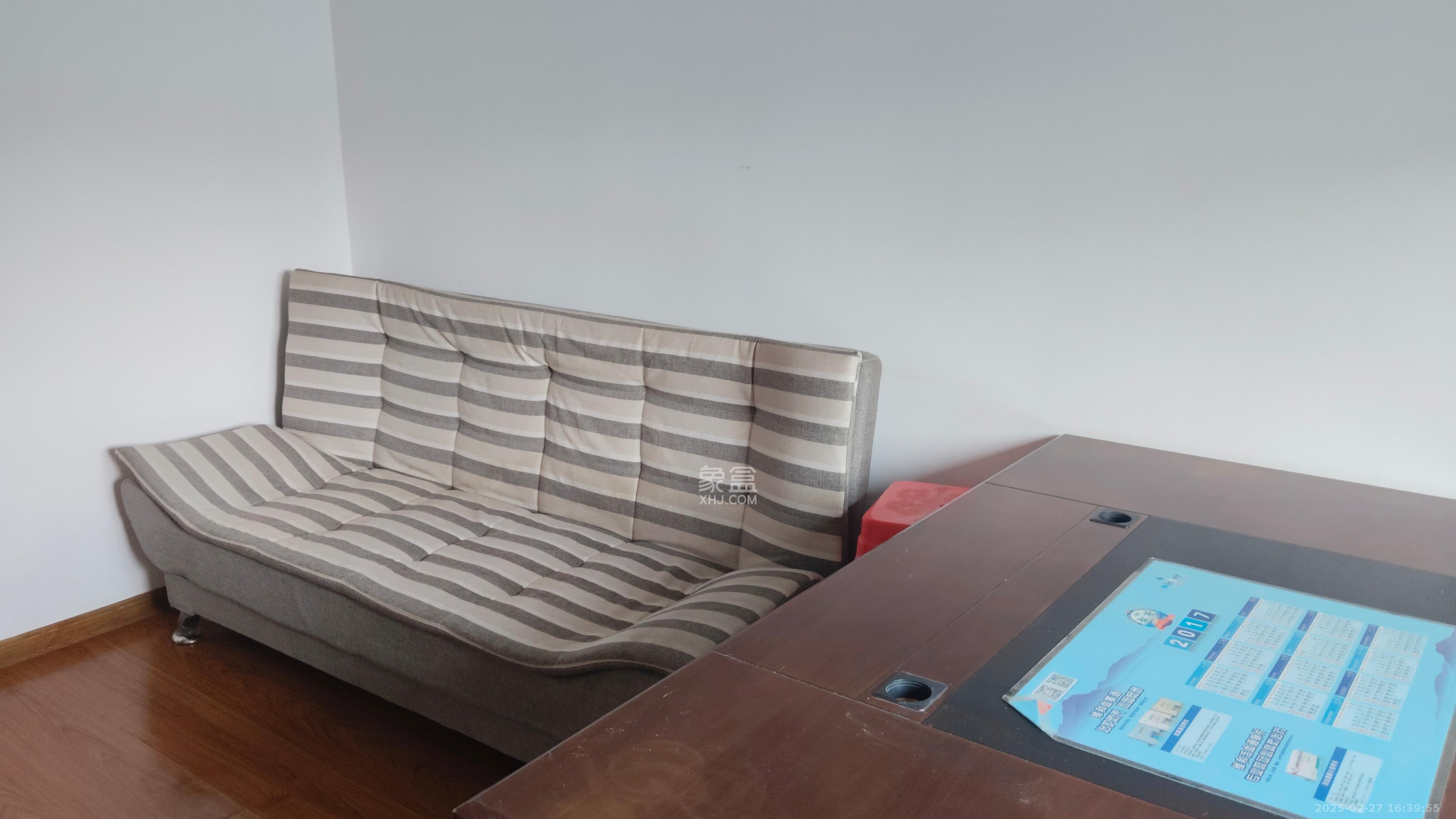 恒盛世家 3室1厅2卫 2100.0元/月 恒盛世家 3室1厅2卫 2100.0元/月室内图