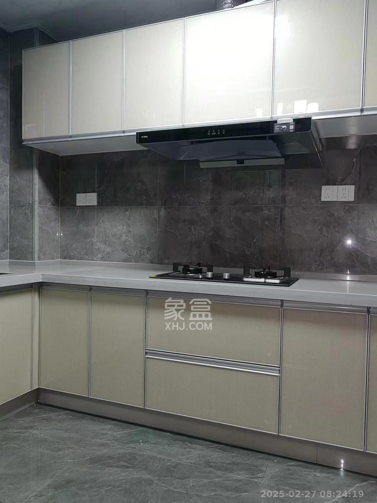 凯富南方鑫城 4室2厅2卫 3100.0元/月 凯富南方鑫城 4室2厅2卫 3100.0元/月室内图