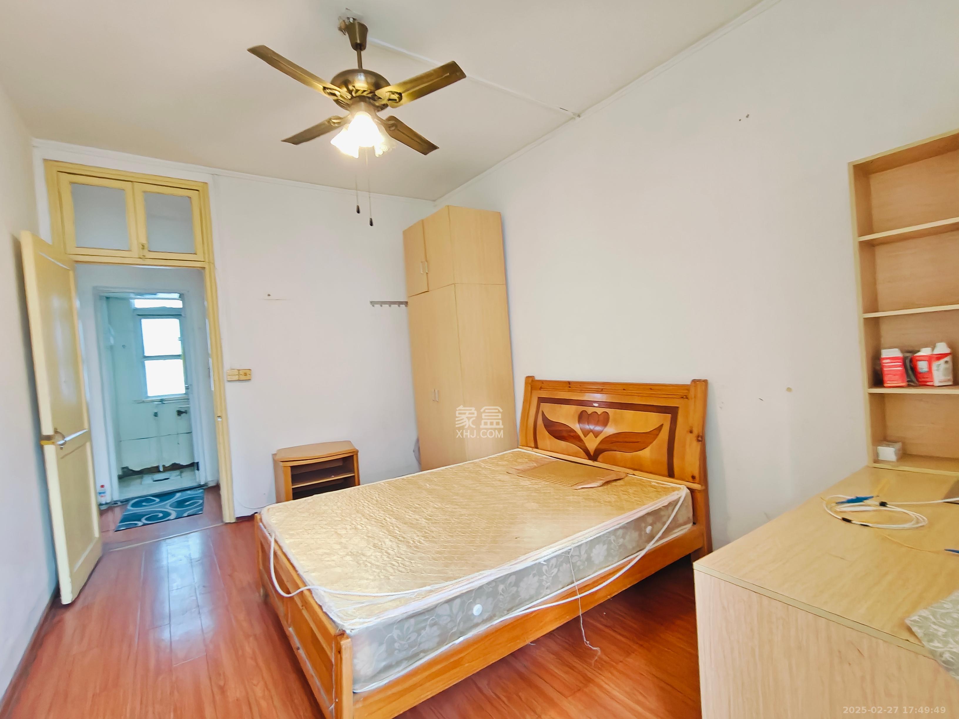 省科技厅机关二院  2室1厅1卫    1800.0元/月 省科技厅机关二院  2室1厅1卫    1800.0元/月室内图