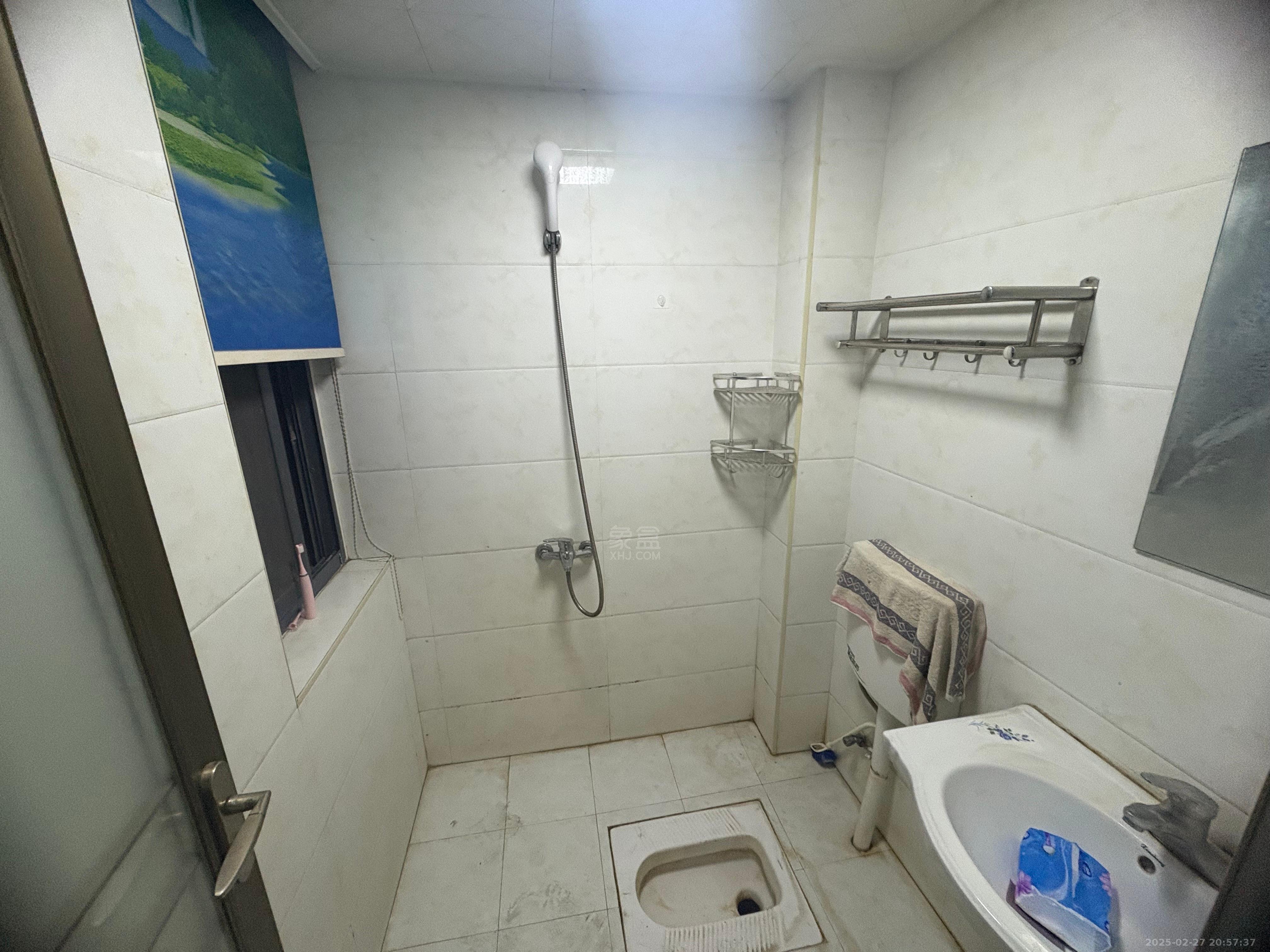 太平桥安置小区 2室1厅1卫 1000.0元/月 太平桥安置小区 2室1厅1卫 1000.0元/月室内图