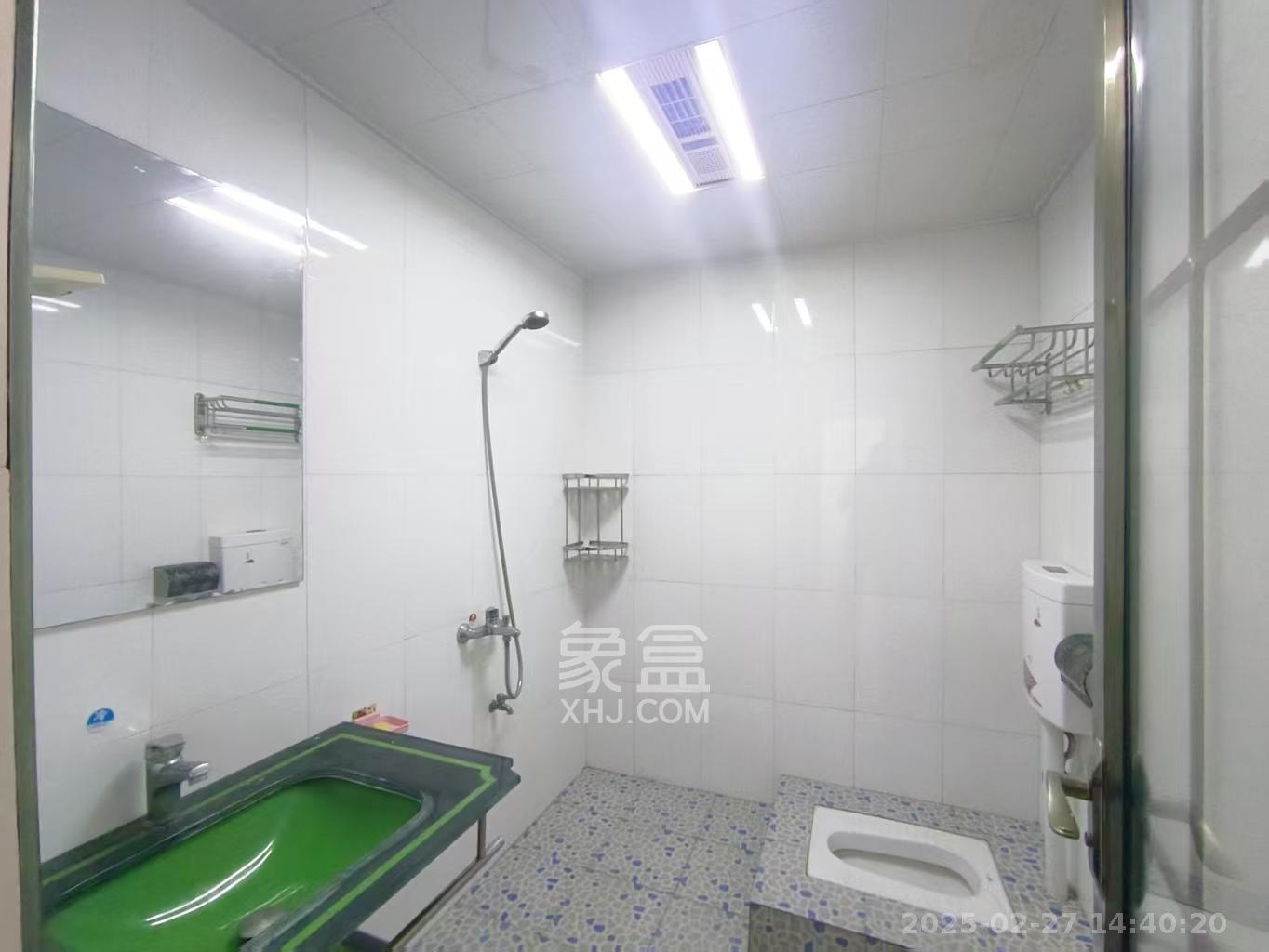 聚鑫大厦 3室2厅2卫 1500.0元/月 聚鑫大厦 3室2厅2卫 1500.0元/月室内图