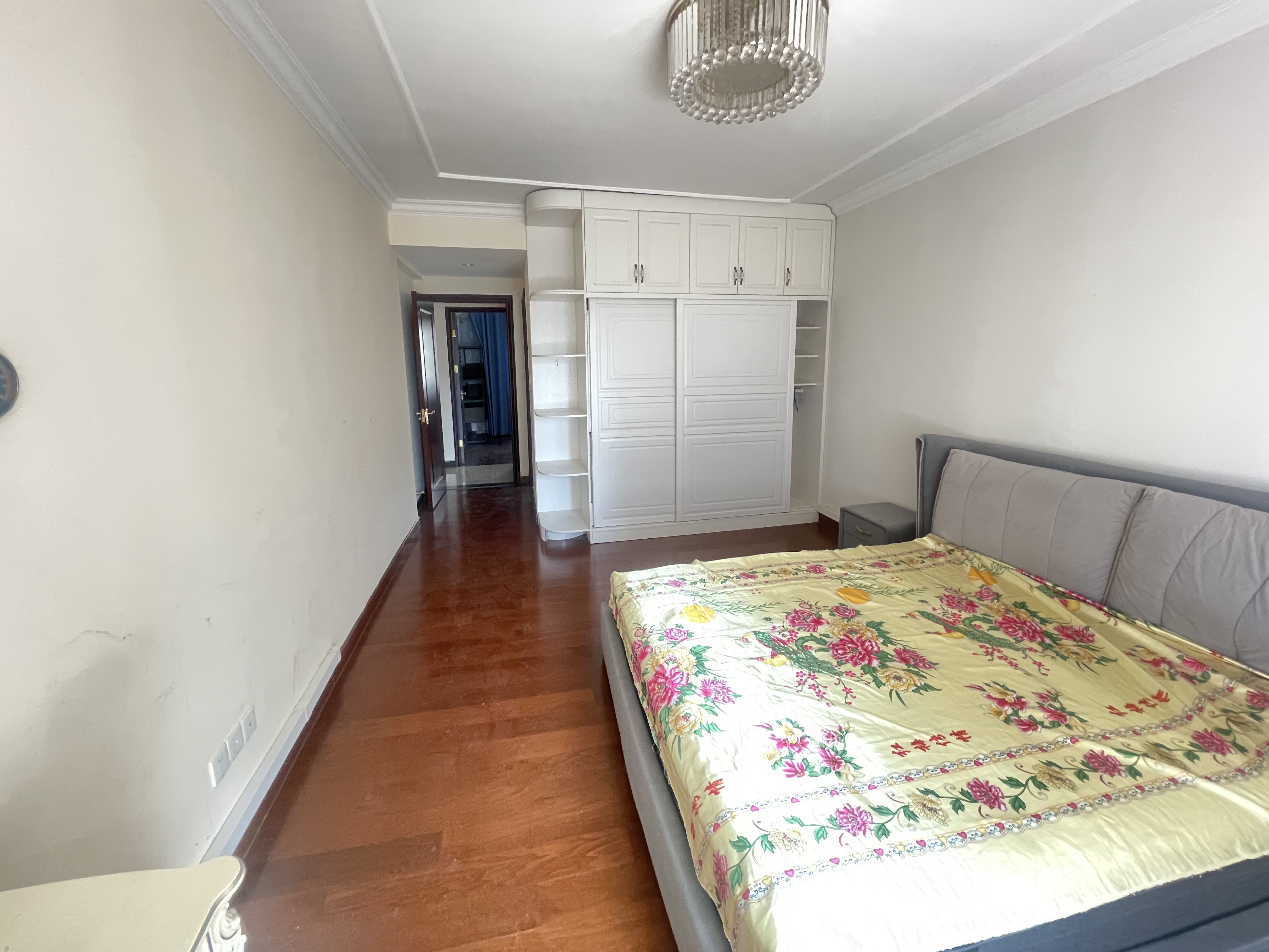 恒大华府 4室2厅2卫 2600.0元/月 恒大华府 4室2厅2卫 2600.0元/月室内图