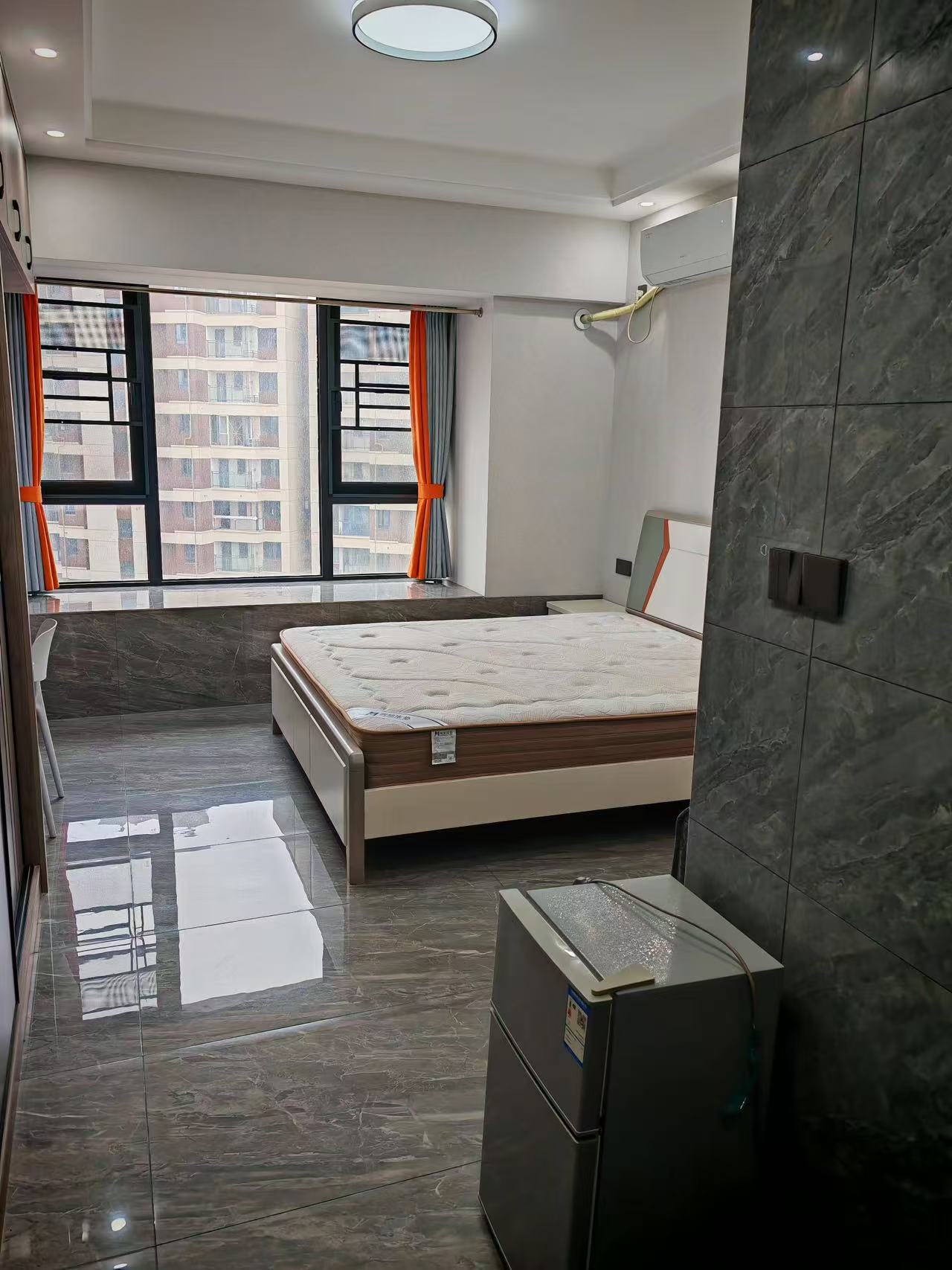 万达广场(酃湖) 1室1厅1卫 1400.0元/月 万达广场(酃湖) 1室1厅1卫 1400.0元/月室内图