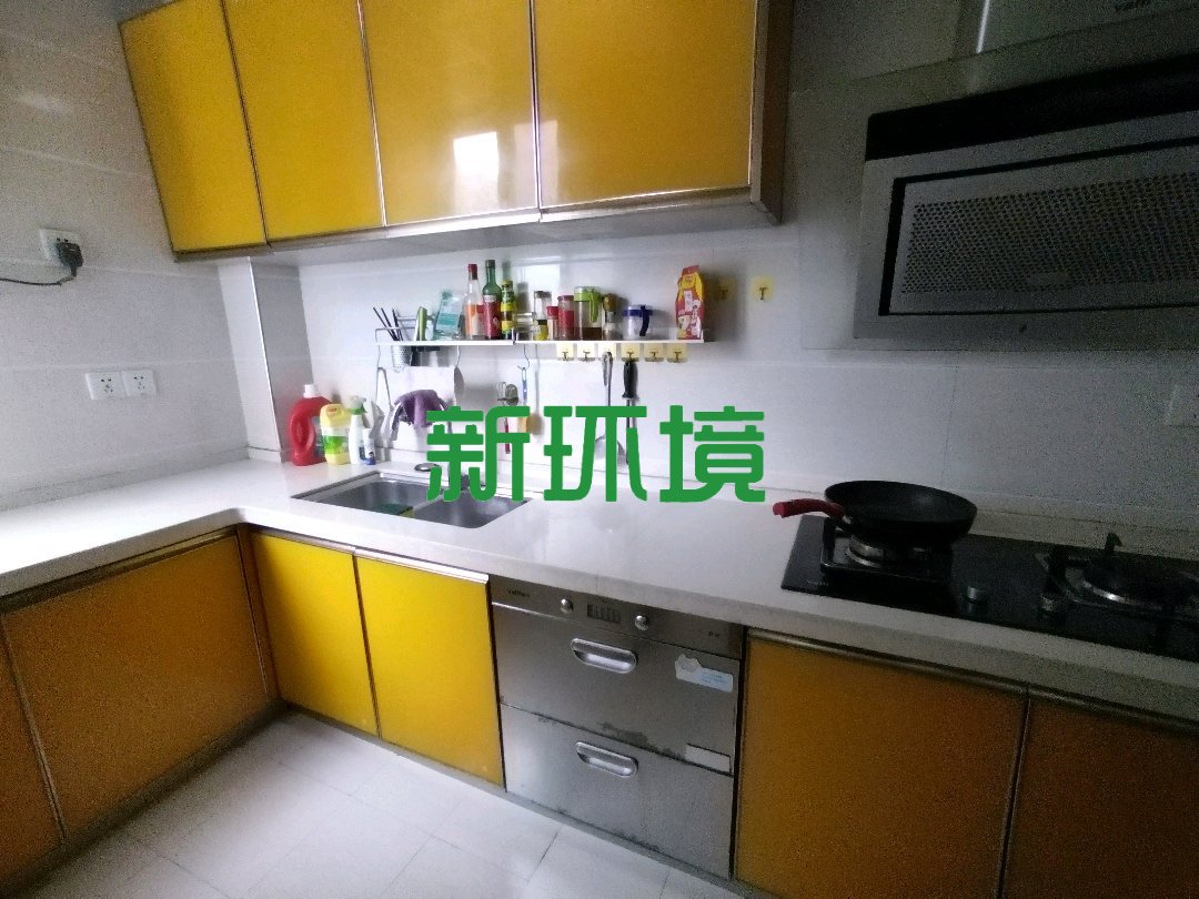 澧岸家园  4室2厅2卫   68.00万客厅