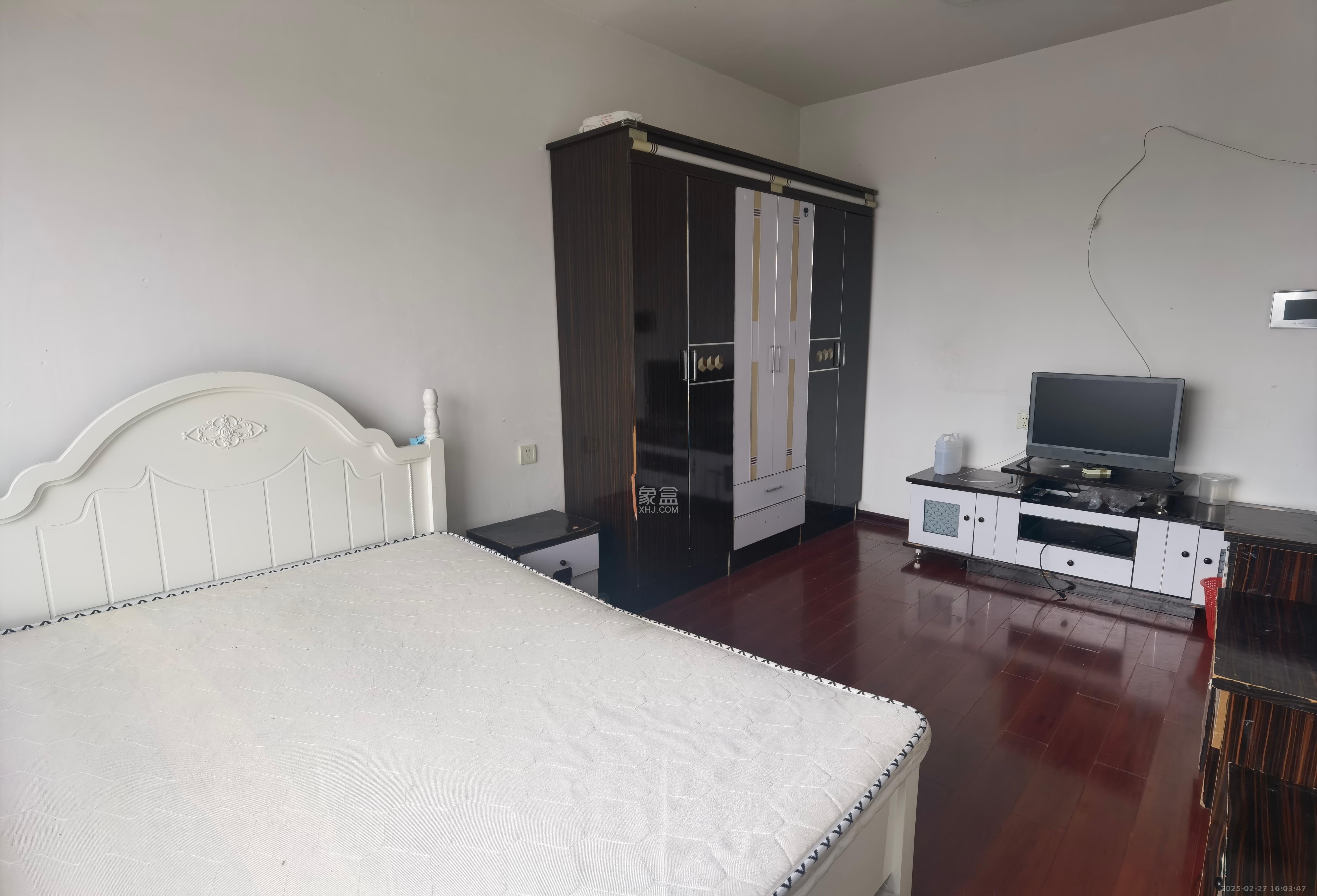 中信城市广场(中信新城一期)  1室1厅1卫    1050.0元/月 中信城市广场(中信新城一期)  1室1厅1卫    1050.0元/月室内图