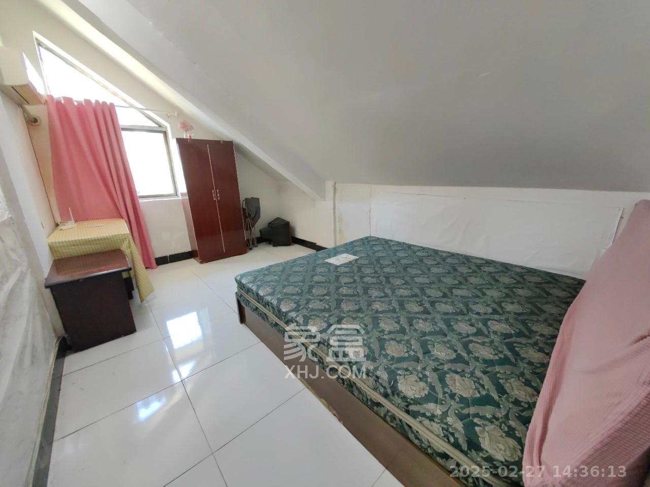 高岭小区 1室1厅1卫 800.0元/月 高岭小区 1室1厅1卫 800.0元/月室内图