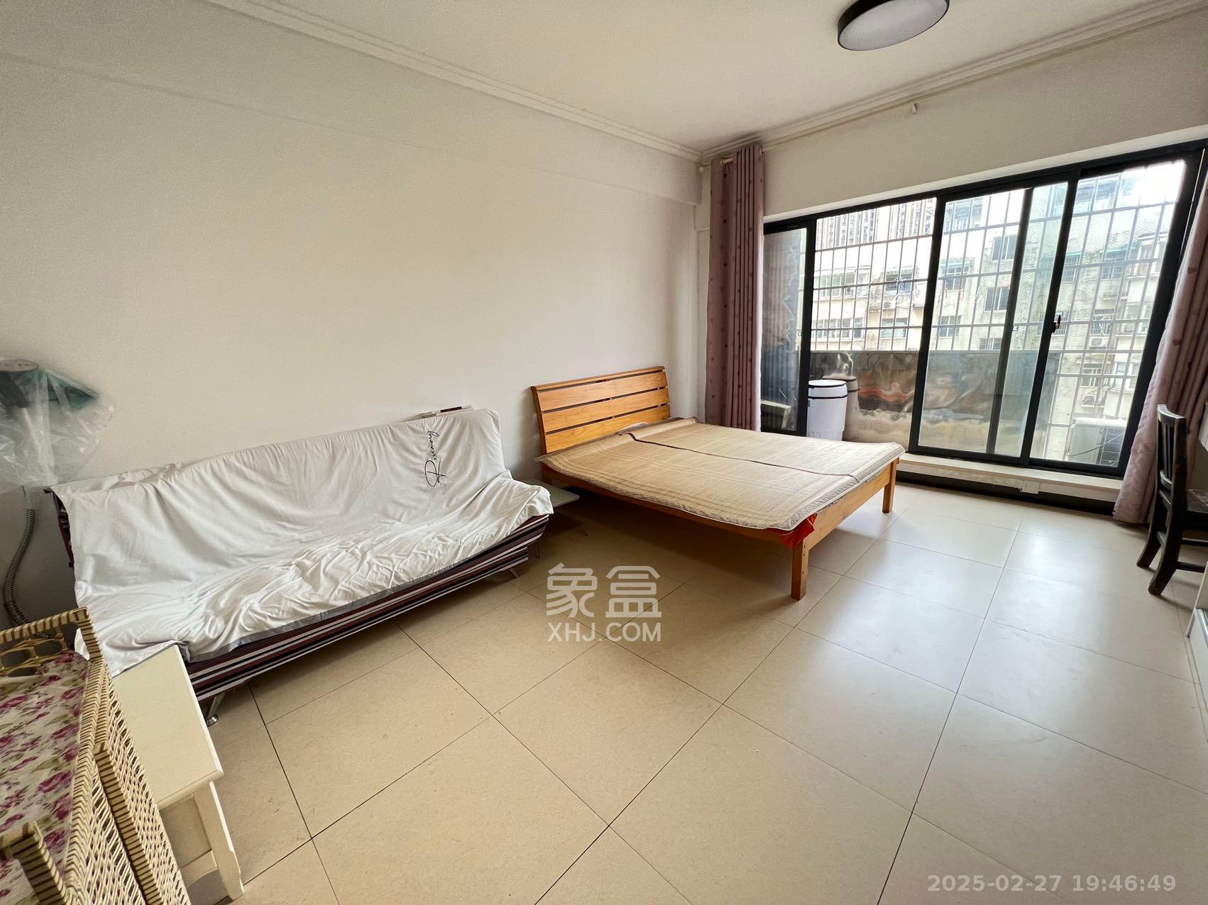 长远华樟名府 1室1厅1卫 1600.0元/月 长远华樟名府 1室1厅1卫 1600.0元/月室内图