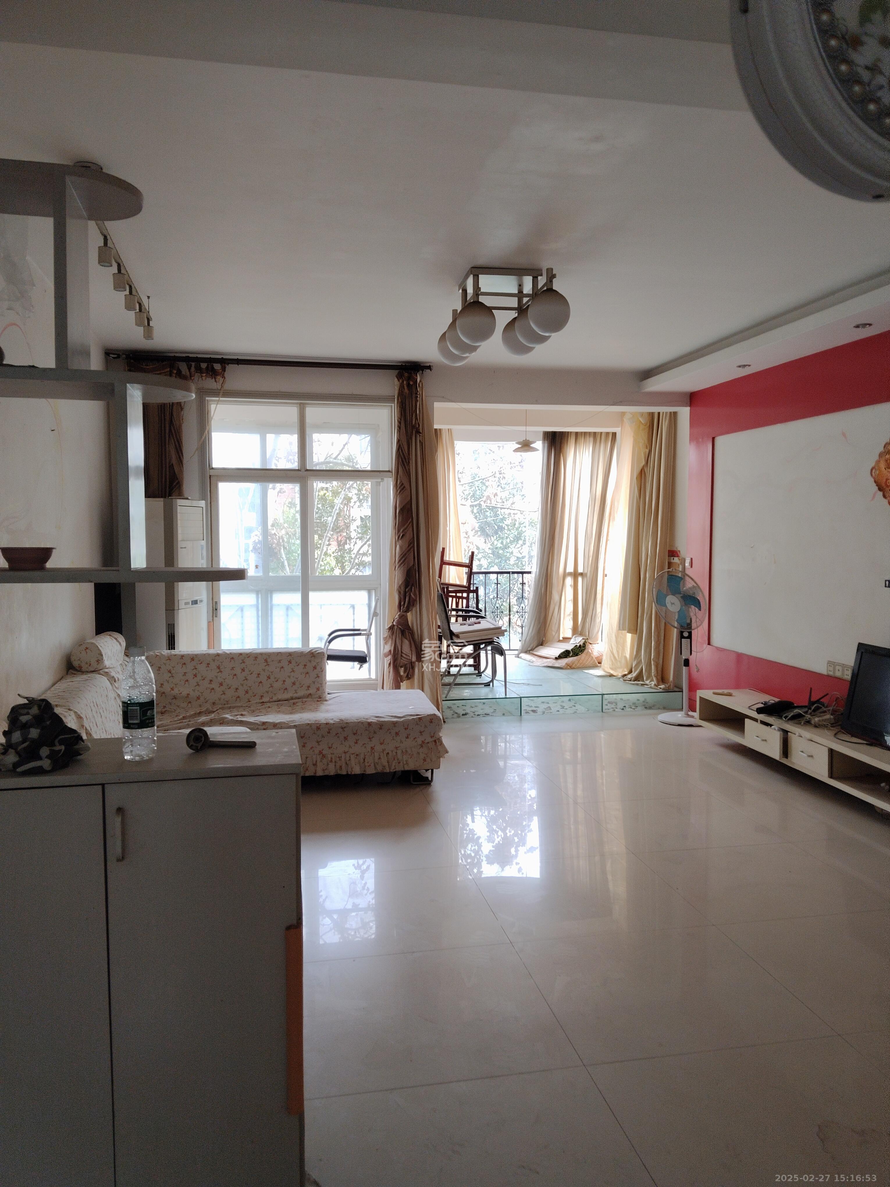 山水人家一二期 3室2厅2卫 2000.0元/月 山水人家一二期 3室2厅2卫 2000.0元/月室内图